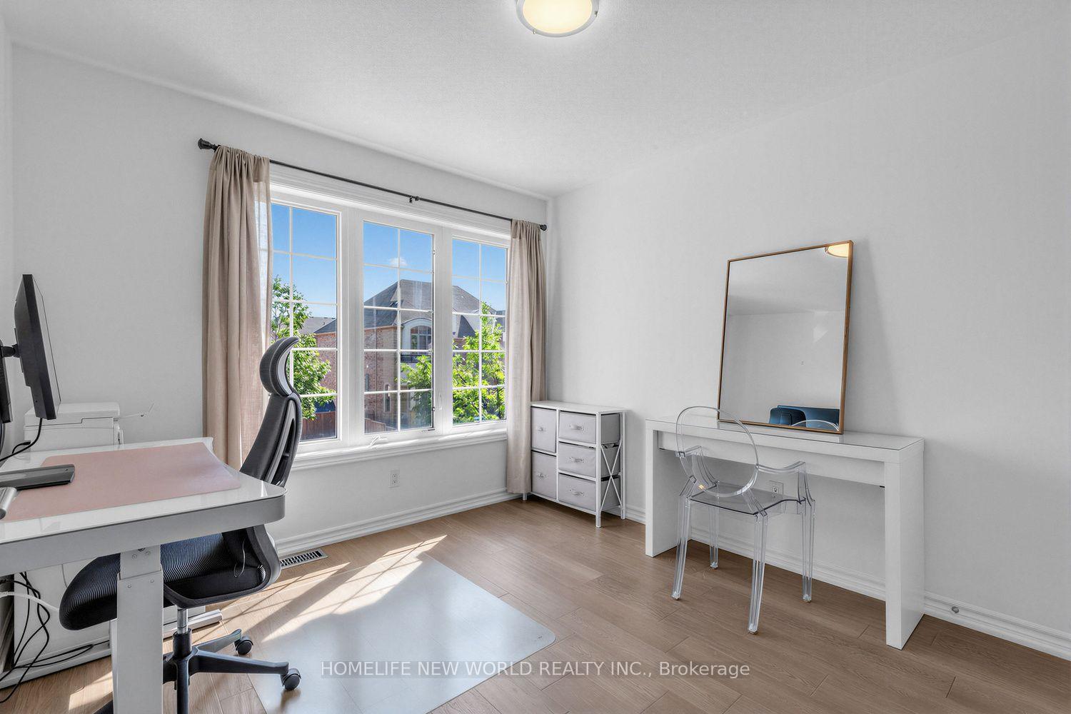 Photo 25 of 26 Living Crescent, Markham, Victoria Square — HOMEH