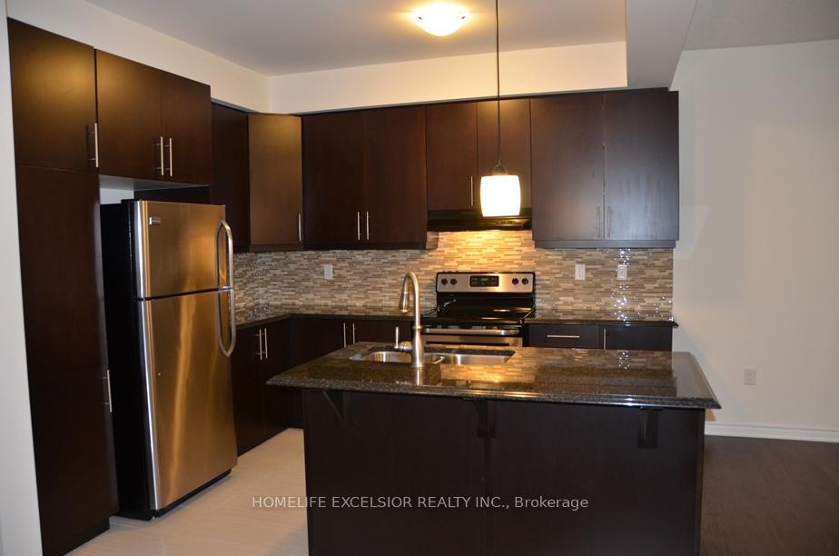 Photo 6 of 130 Major Crescent, Aurora, Rural Aurora — HOMEH