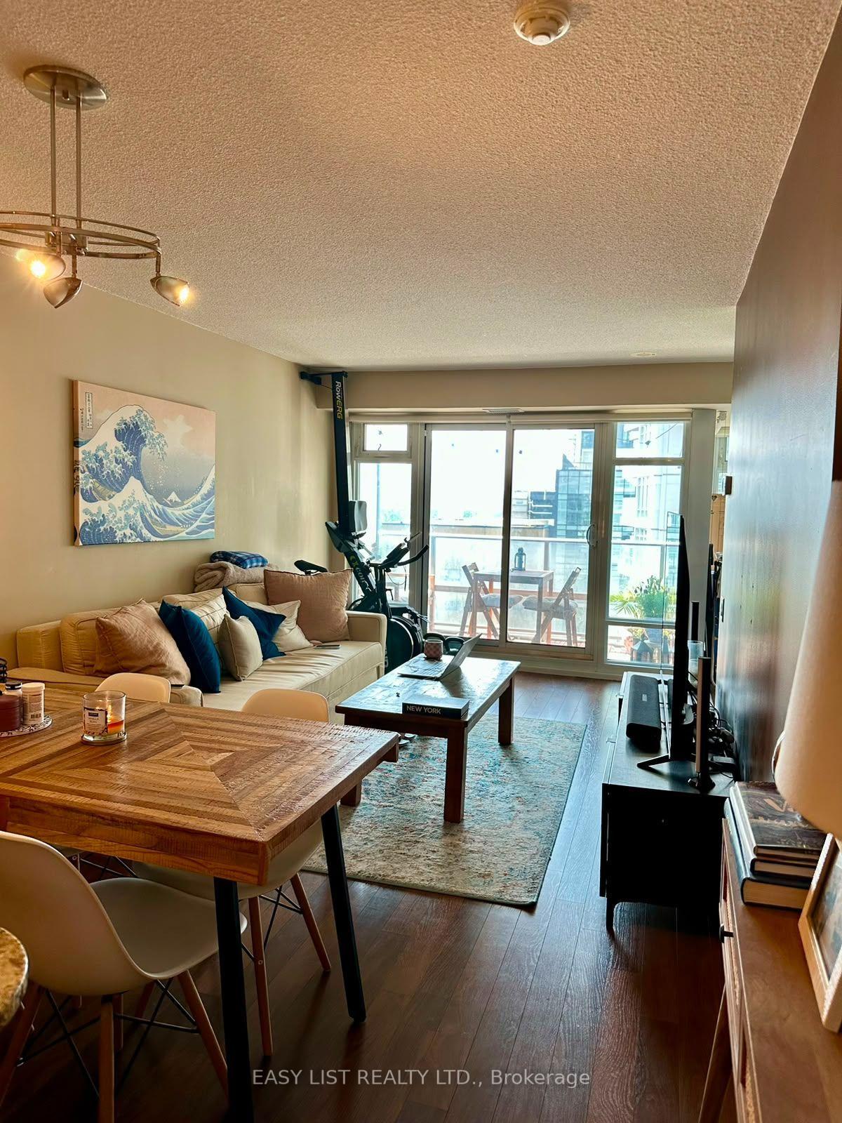 Photo 2 of Unit 804, 2191 Yonge Street, Toronto, Mount Pleasant West — HOMEH
