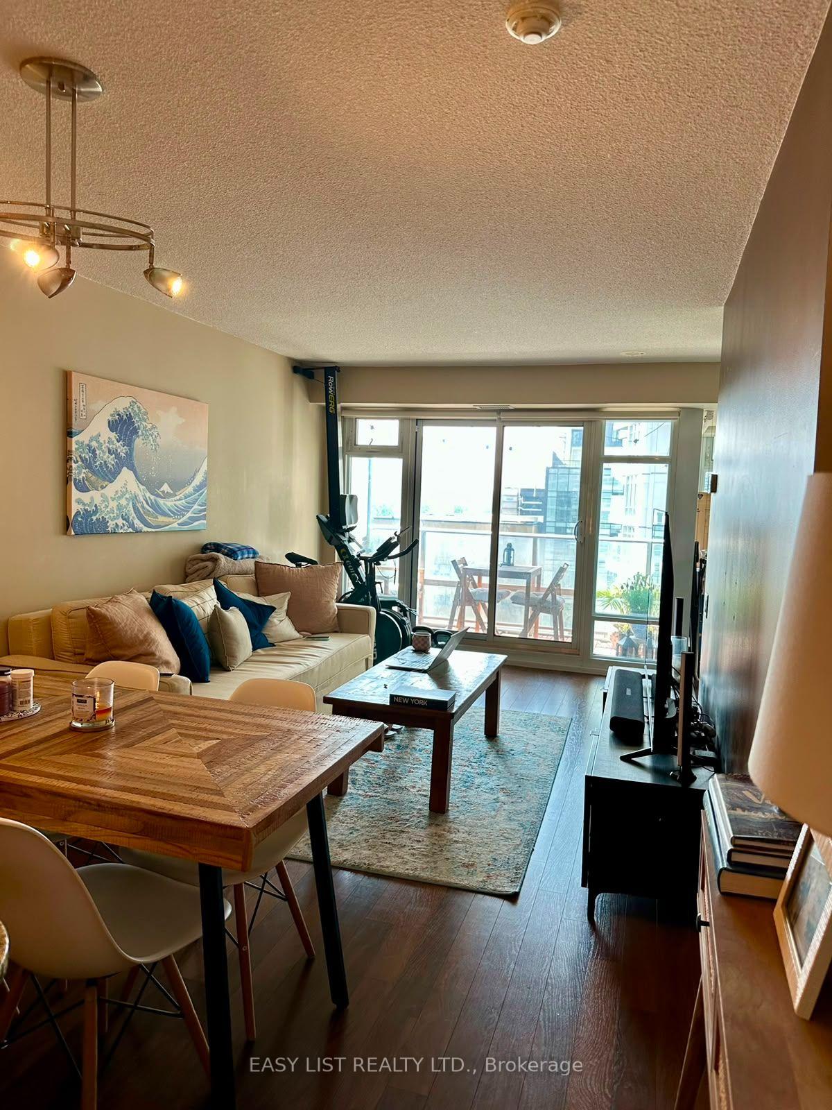 Photo 3 of Unit 804, 2191 Yonge Street, Toronto, Mount Pleasant West — HOMEH