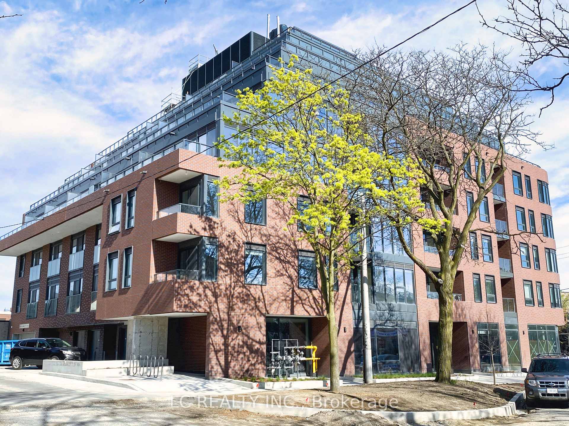 Photo 1 of Unit 418, 5 Lakeview Avenue, Toronto, Trinity-Bellwoods — HOMEH