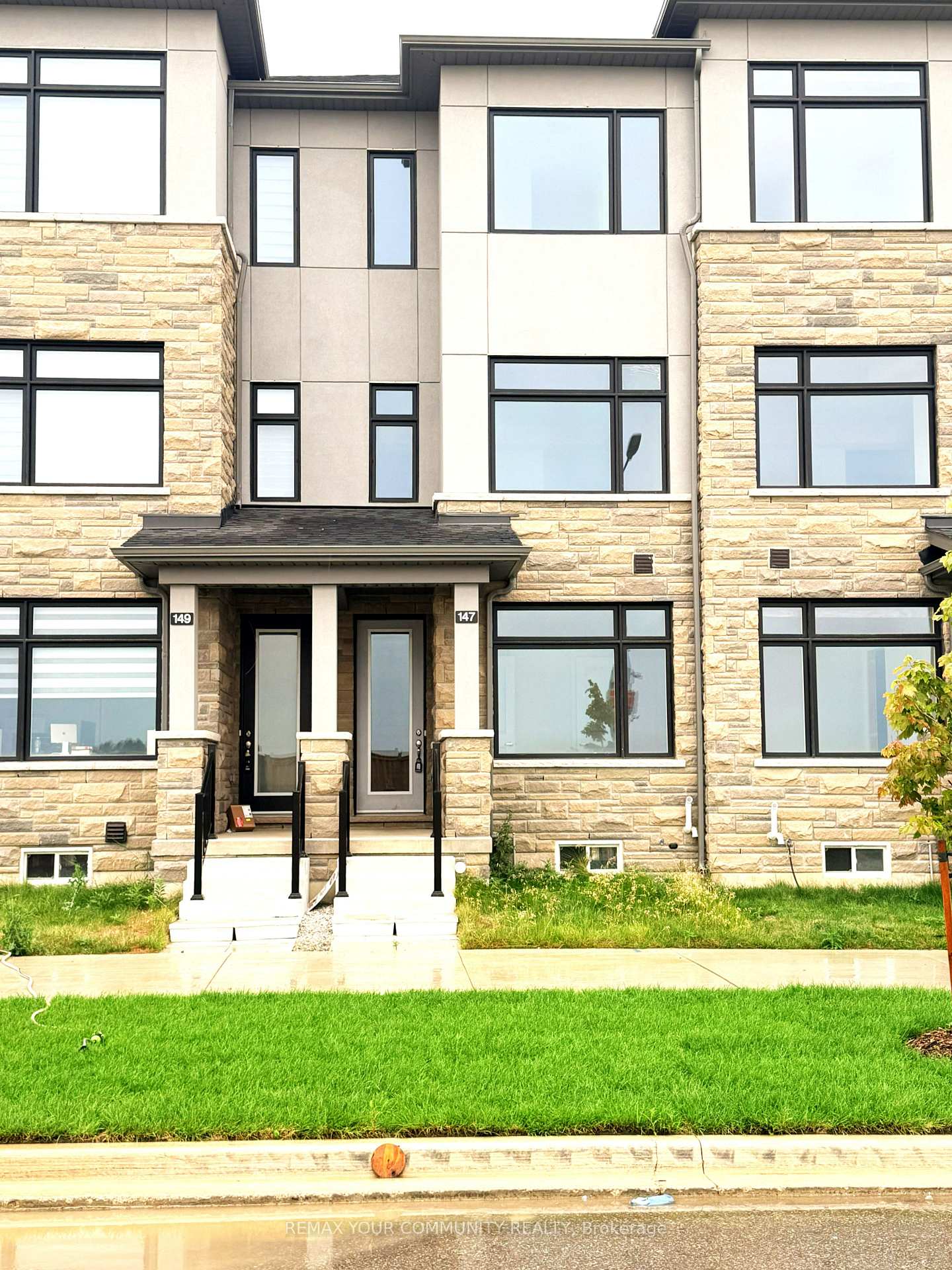 Photo 1 of 147 Berczy Green Drive, Markham, Rural Markham — HOMEH