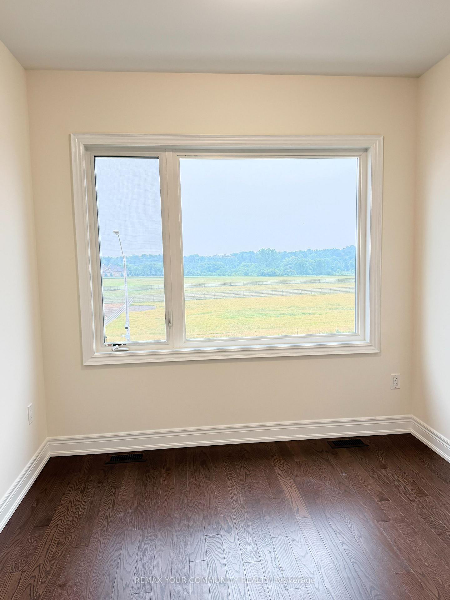 Photo 10 of 147 Berczy Green Drive, Markham, Rural Markham — HOMEH