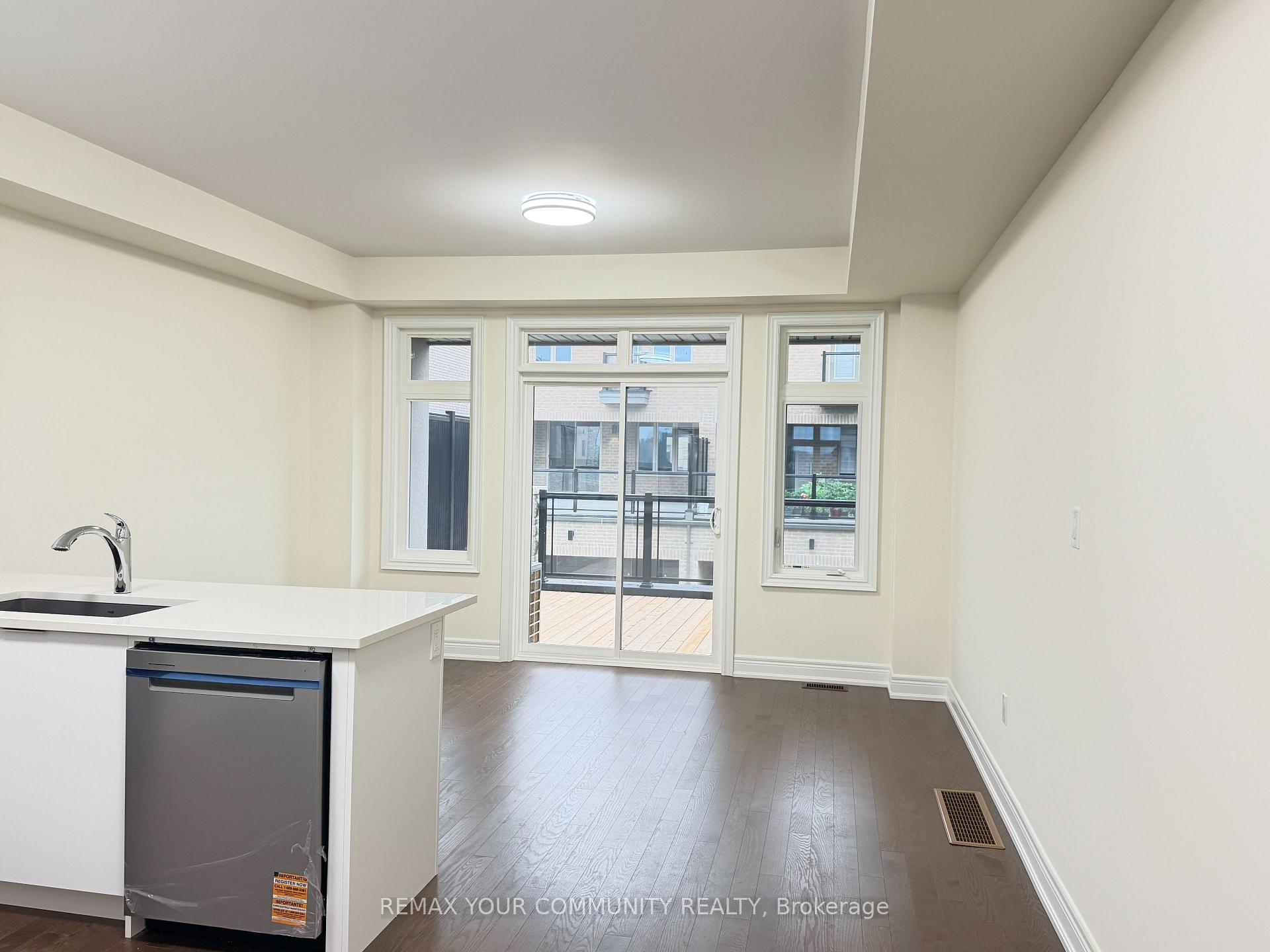 Photo 14 of 147 Berczy Green Drive, Markham, Rural Markham — HOMEH