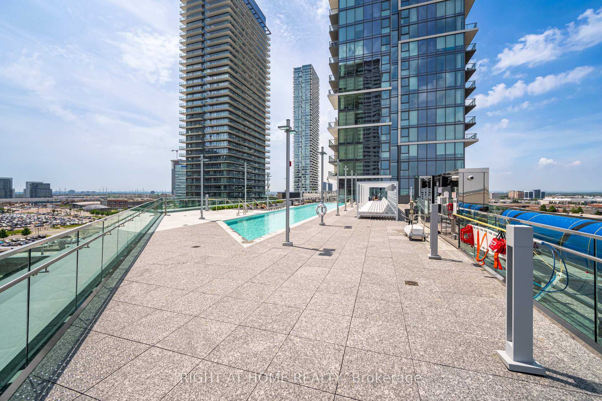 Photo 5 of Unit 508, 7890 Jane Street, Vaughan, Vaughan Corporate Centre — HOMEH