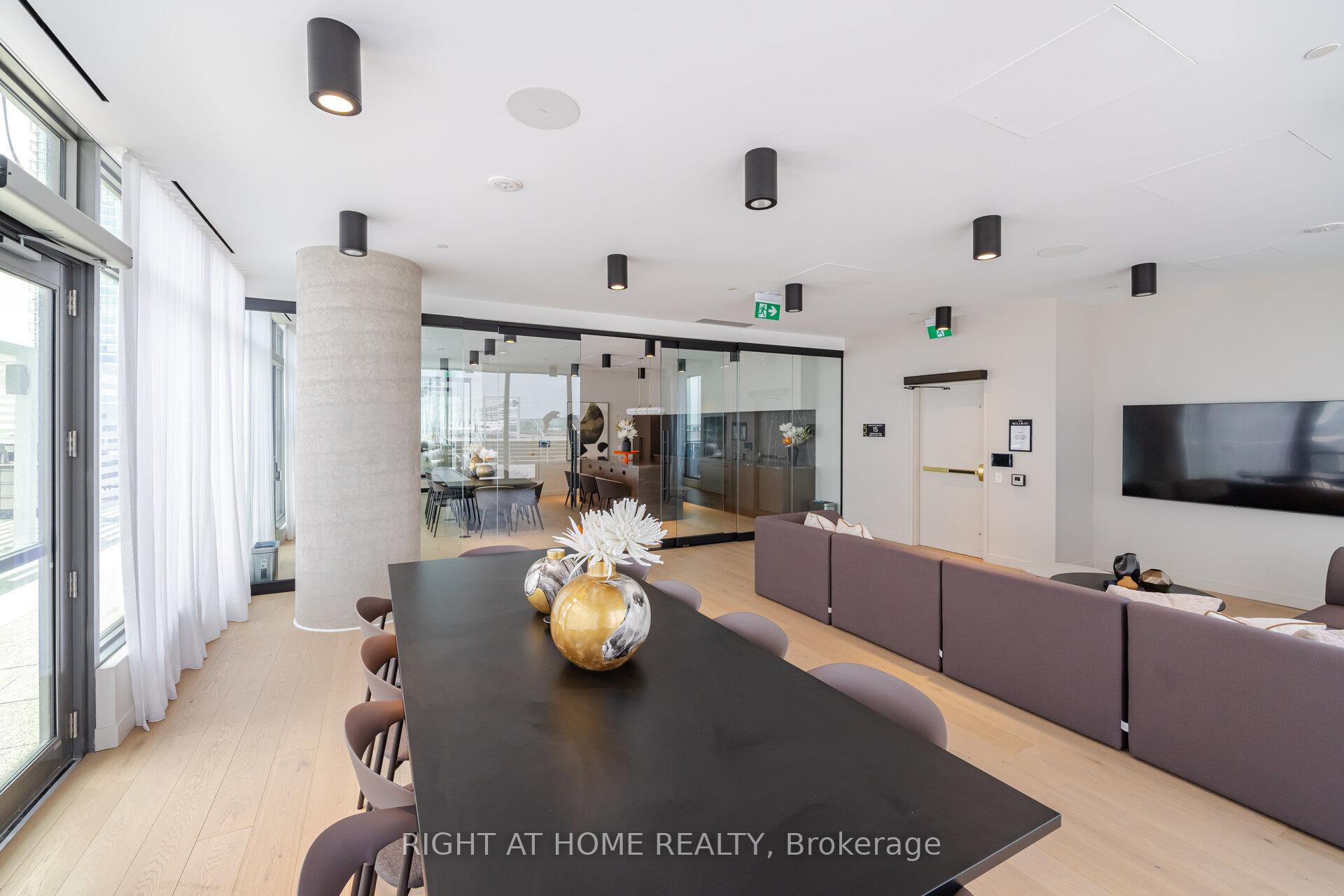 Photo 9 of Unit 508, 7890 Jane Street, Vaughan, Vaughan Corporate Centre — HOMEH