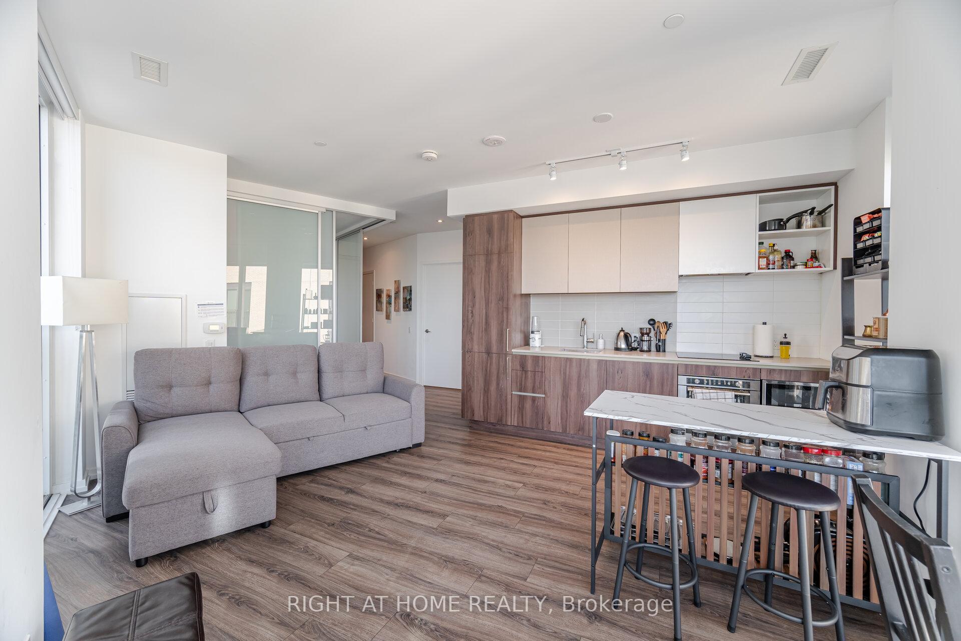Photo 33 of Unit 508, 7890 Jane Street, Vaughan, Vaughan Corporate Centre — HOMEH