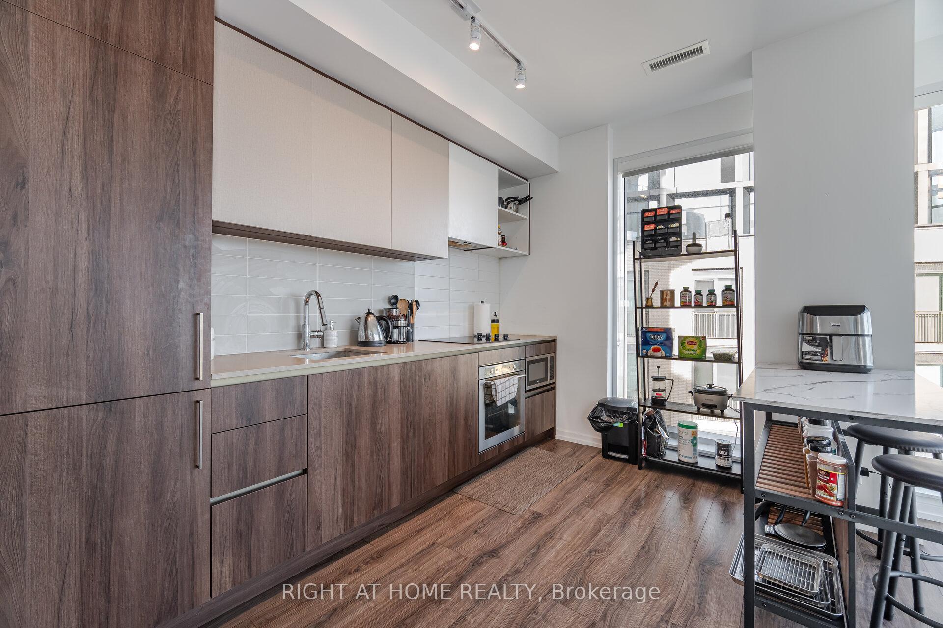 Photo 35 of Unit 508, 7890 Jane Street, Vaughan, Vaughan Corporate Centre — HOMEH