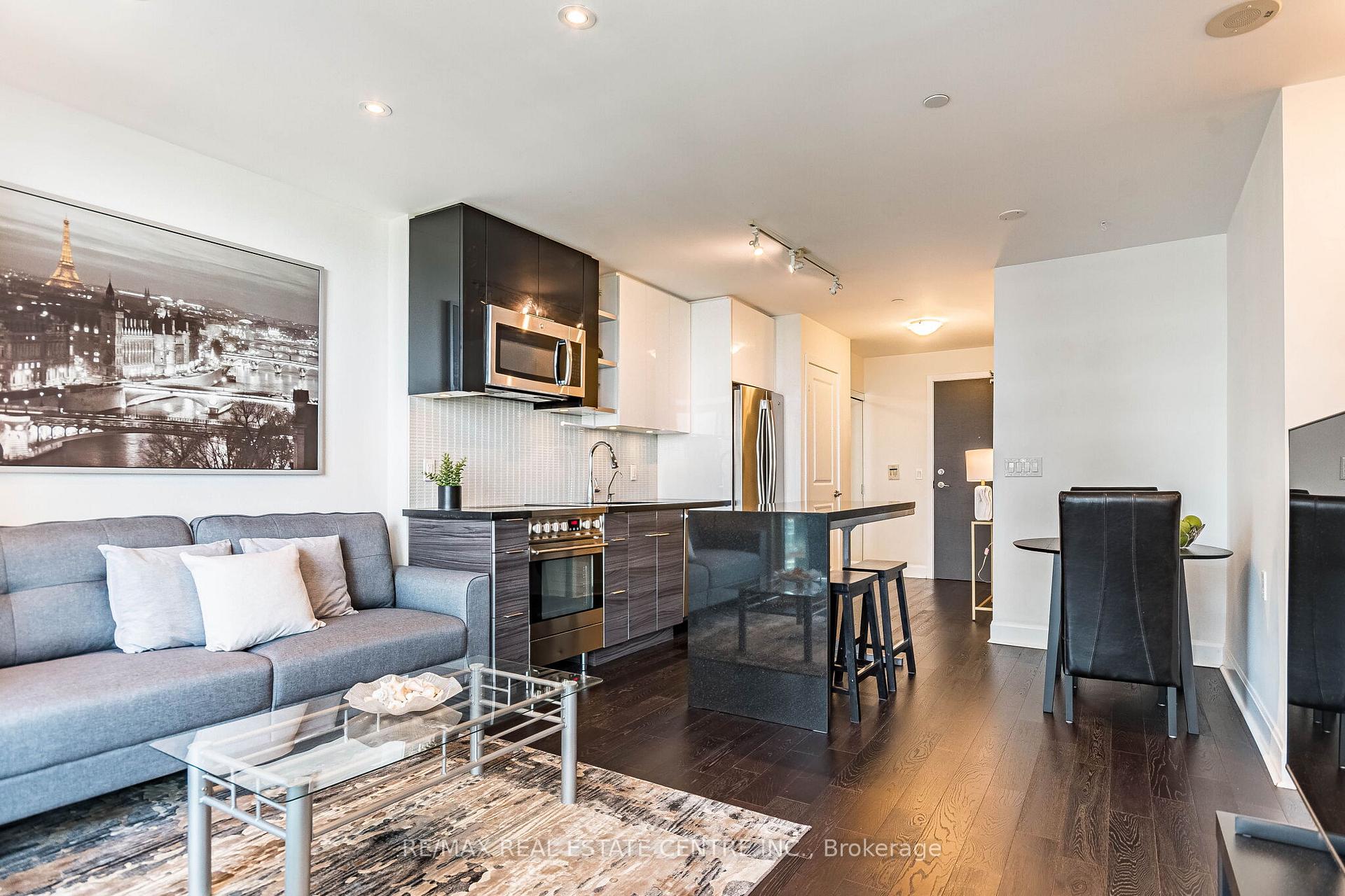 Photo 5 of Unit 2102, 33 Shore Breeze Drive, Etobicoke, Mimico — HOMEH