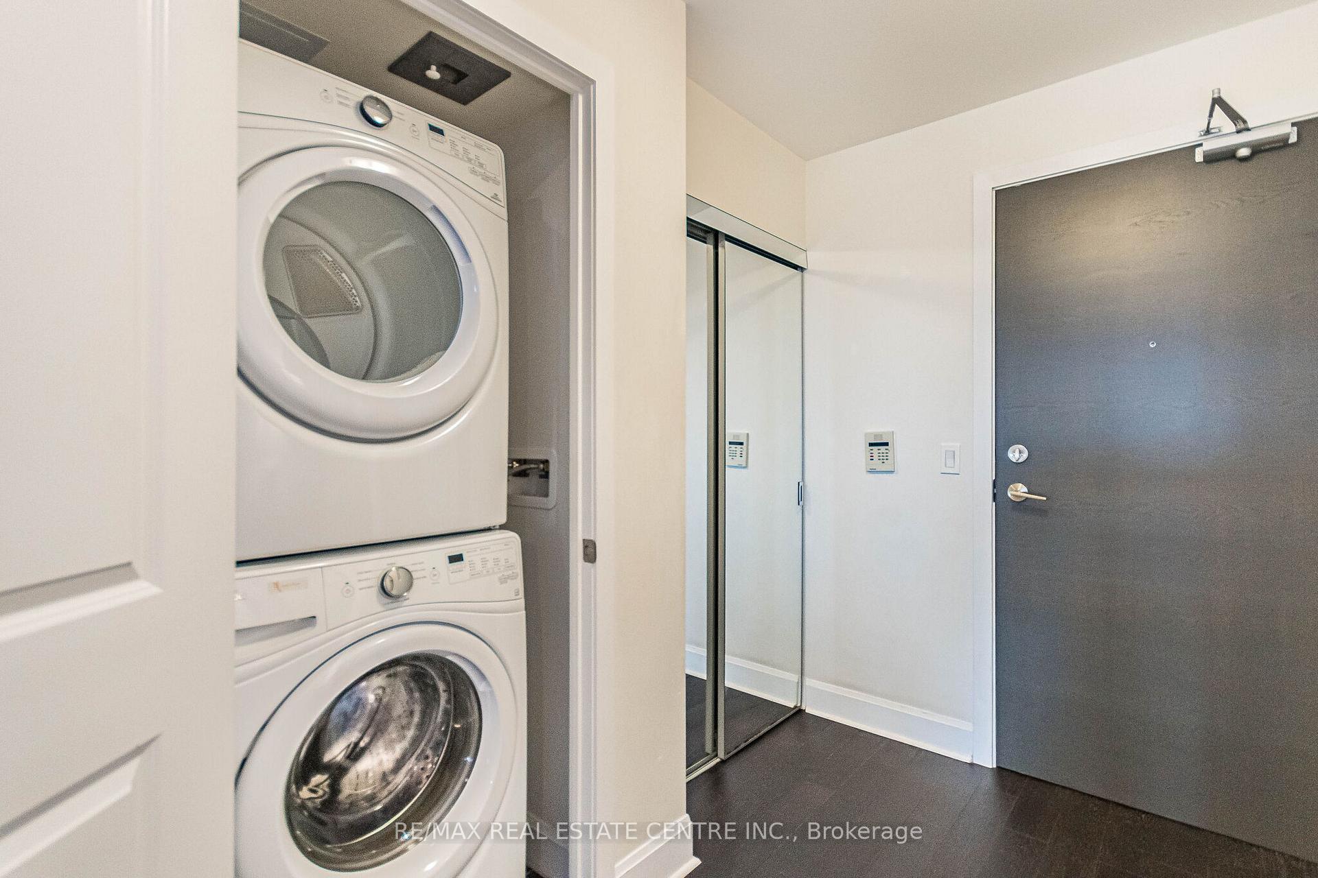 Photo 10 of Unit 2102, 33 Shore Breeze Drive, Etobicoke, Mimico — HOMEH