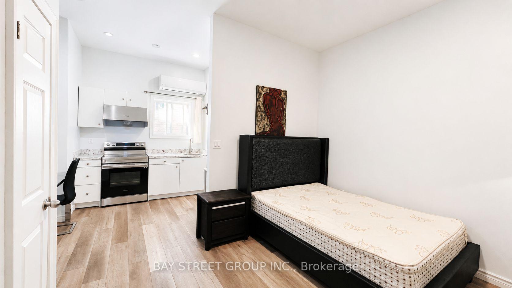 Photo 6 of Unit 102, 66 Maple Avenue, Barrie, City Centre — HOMEH