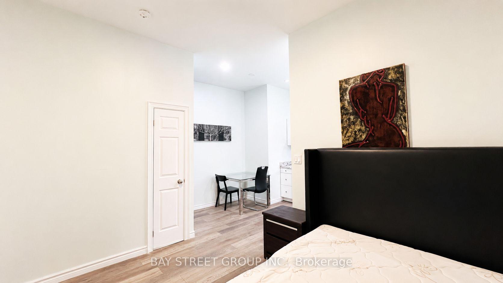 Photo 8 of Unit 102, 66 Maple Avenue, Barrie, City Centre — HOMEH