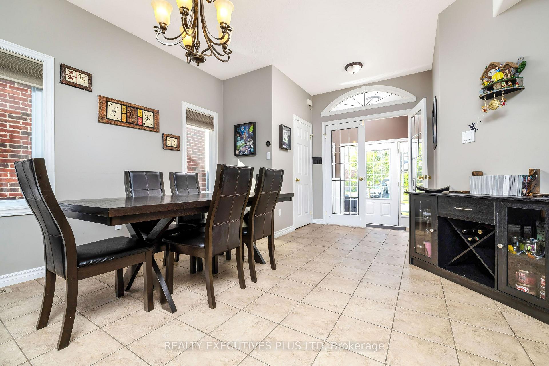 Photo 5 of 56 Dinnick Crescent, Orangeville — HOMEH