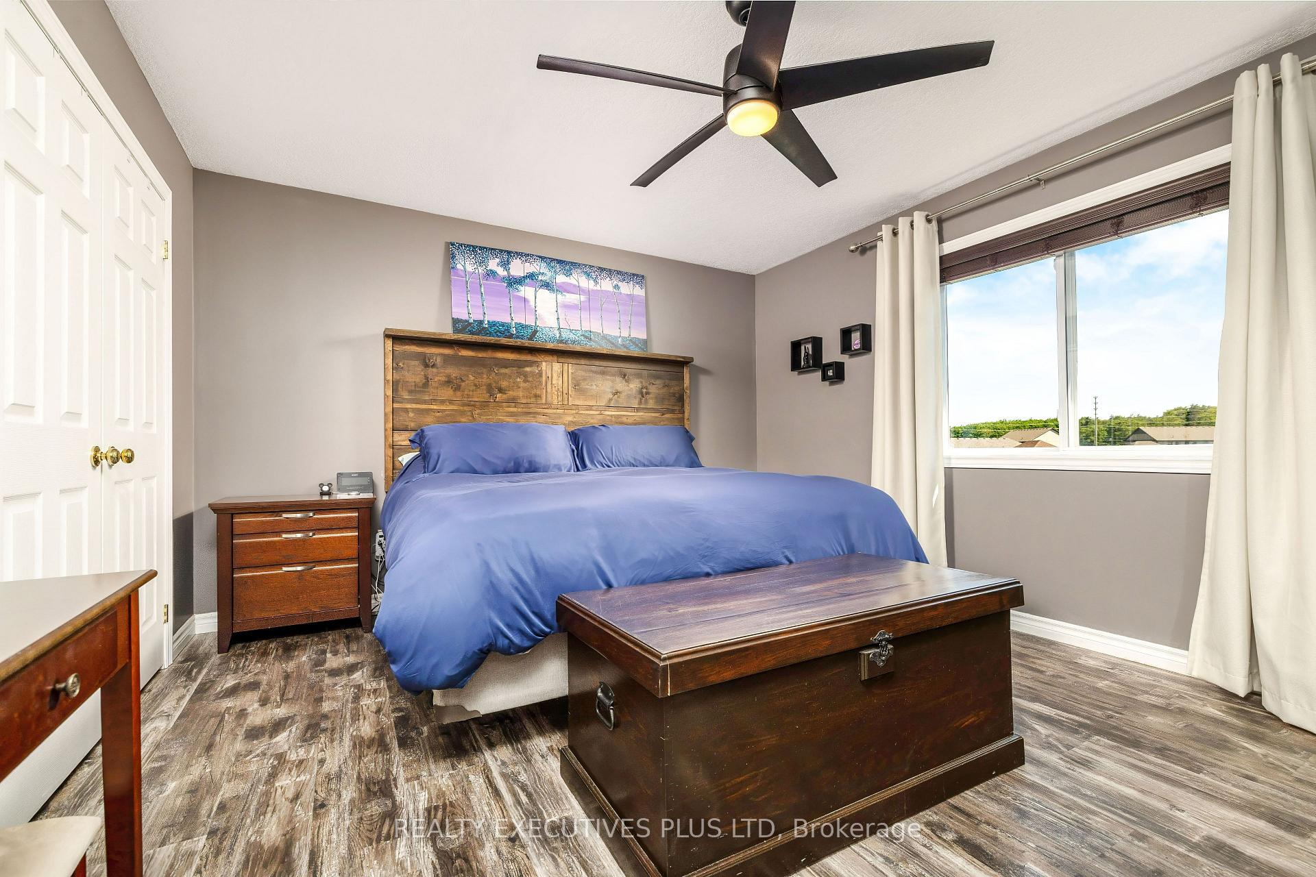 Photo 16 of 56 Dinnick Crescent, Orangeville — HOMEH
