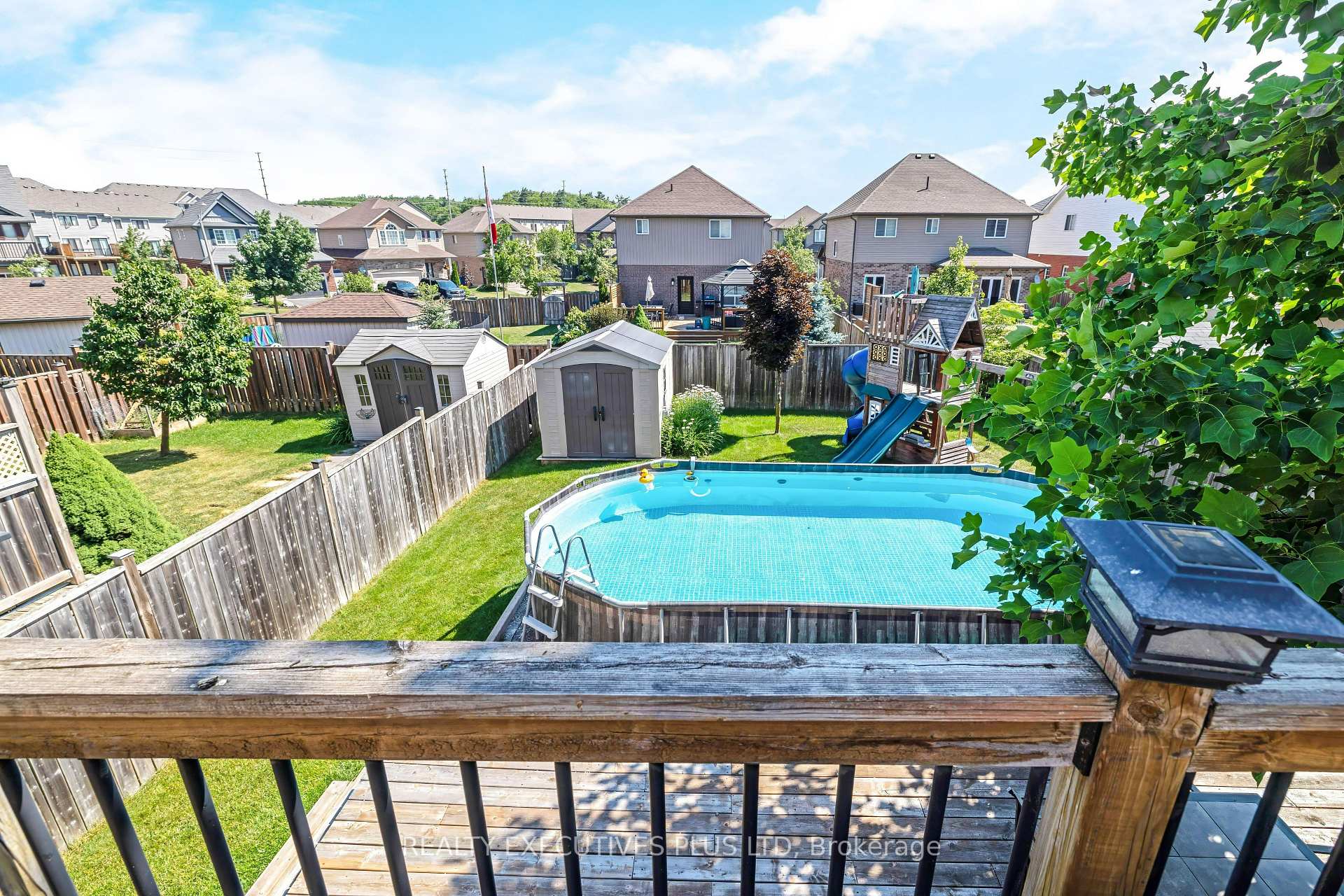 Photo 34 of 56 Dinnick Crescent, Orangeville — HOMEH
