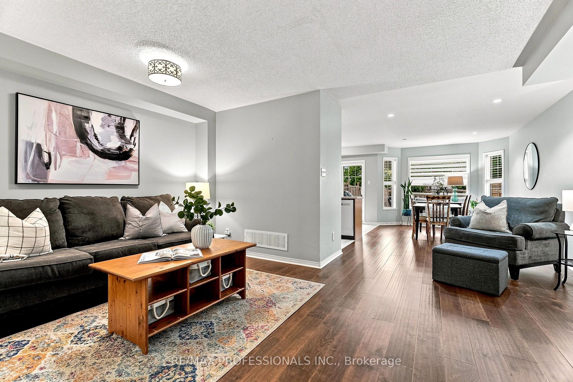 Photo 9 of 137 Dominion Gardens Drive, Halton Hills, Georgetown — HOMEH