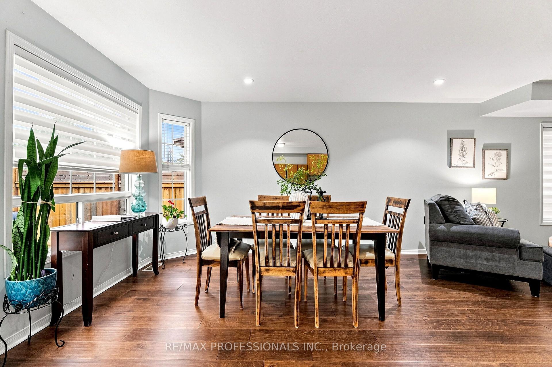 Photo 19 of 137 Dominion Gardens Drive, Halton Hills, Georgetown — HOMEH