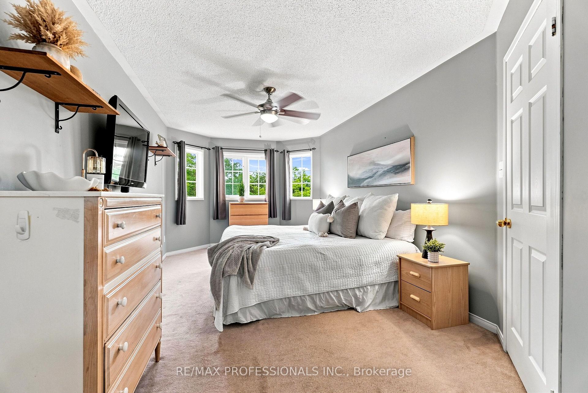 Photo 22 of 137 Dominion Gardens Drive, Halton Hills, Georgetown — HOMEH