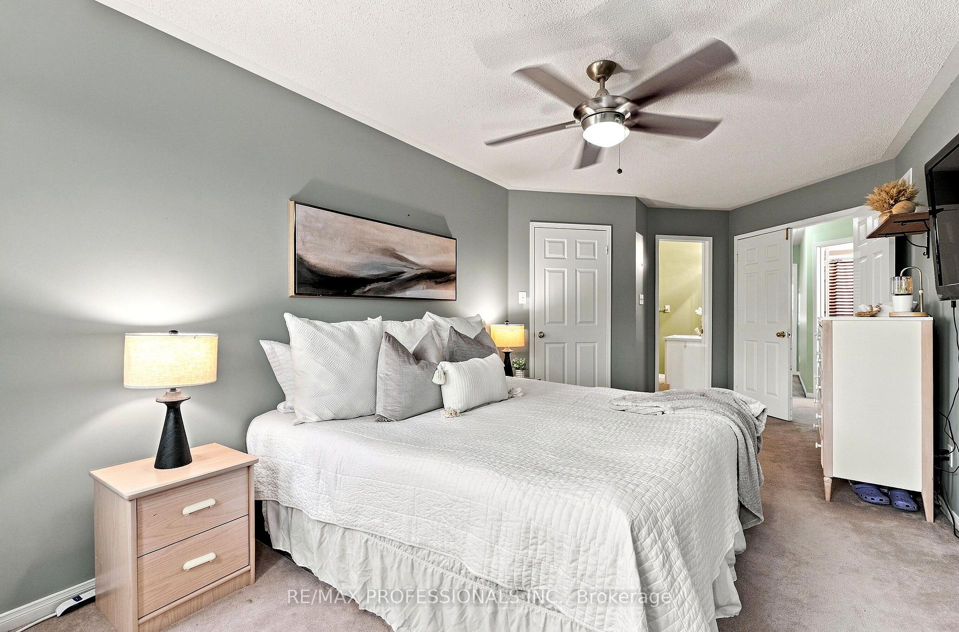 Photo 23 of 137 Dominion Gardens Drive, Halton Hills, Georgetown — HOMEH