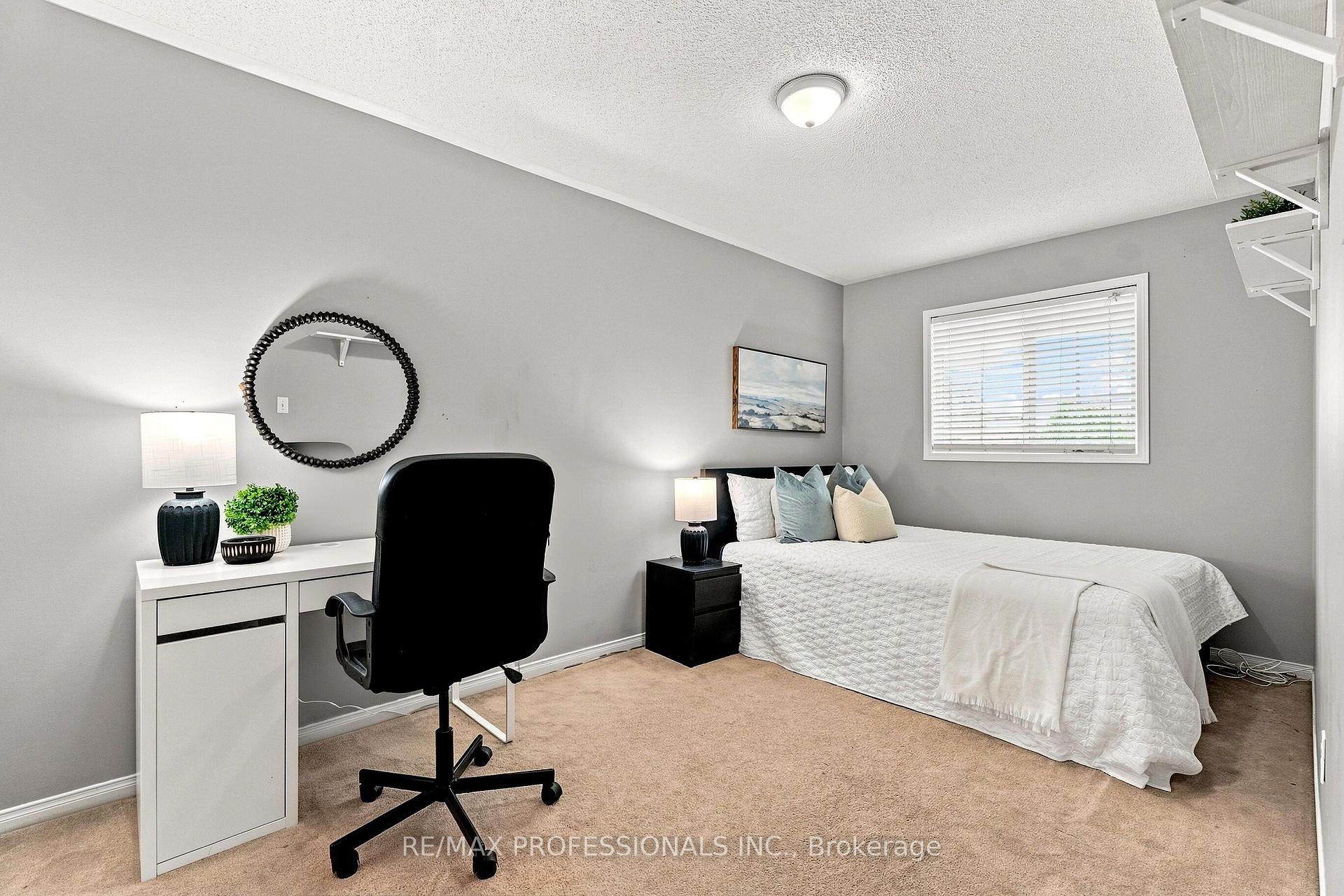 Photo 25 of 137 Dominion Gardens Drive, Halton Hills, Georgetown — HOMEH