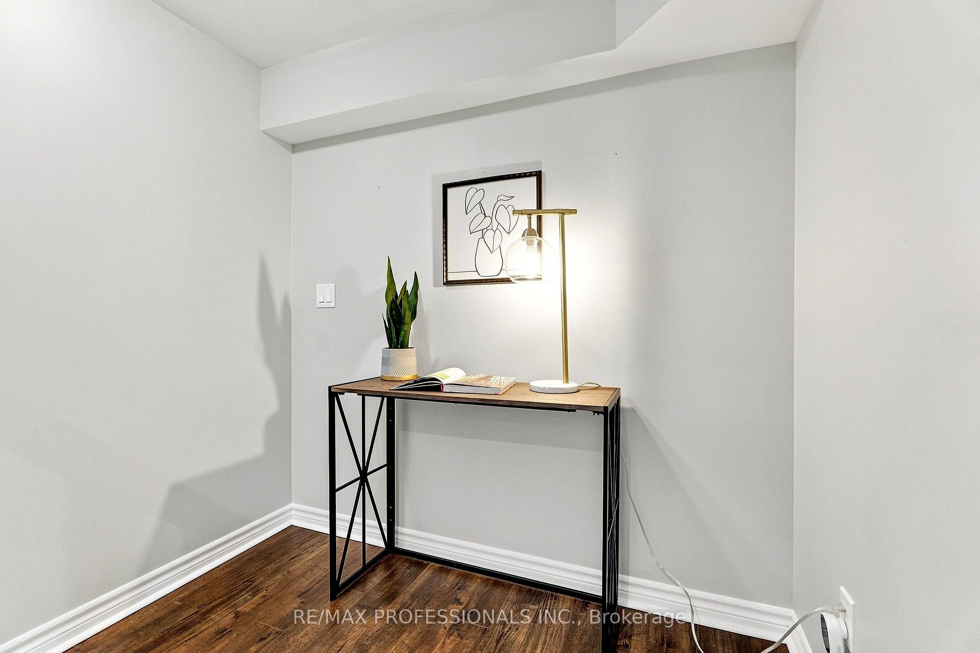 Photo 31 of 137 Dominion Gardens Drive, Halton Hills, Georgetown — HOMEH