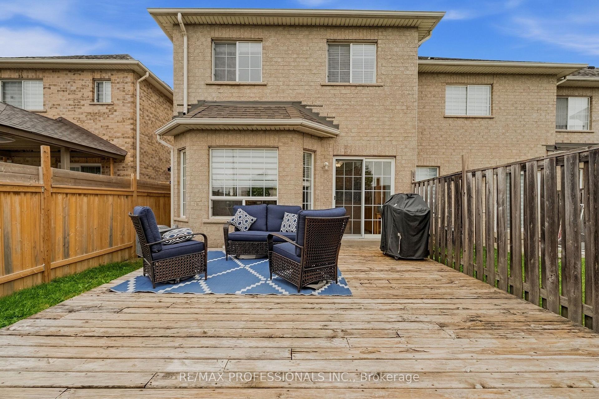 Photo 37 of 137 Dominion Gardens Drive, Halton Hills, Georgetown — HOMEH