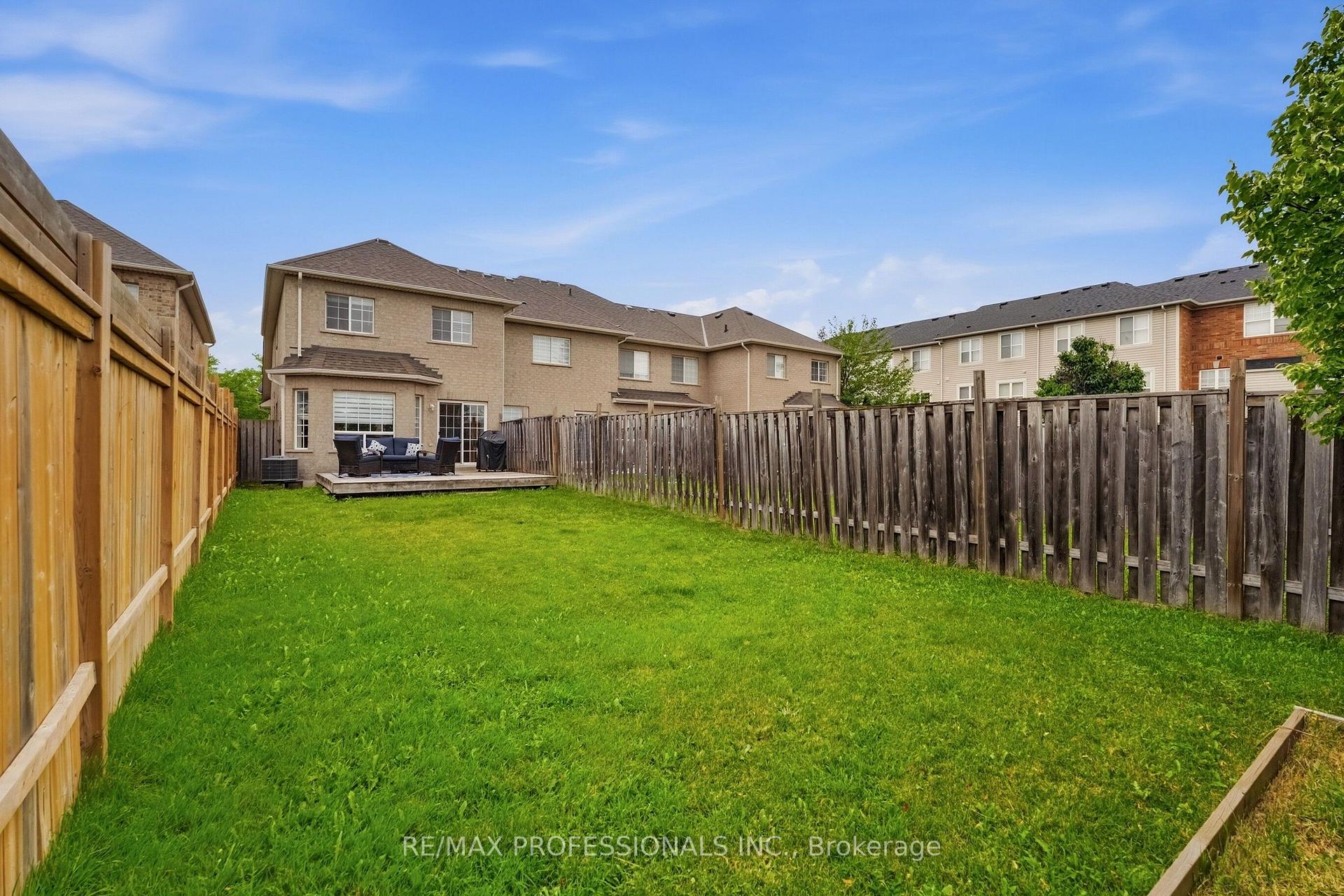 Photo 39 of 137 Dominion Gardens Drive, Halton Hills, Georgetown — HOMEH
