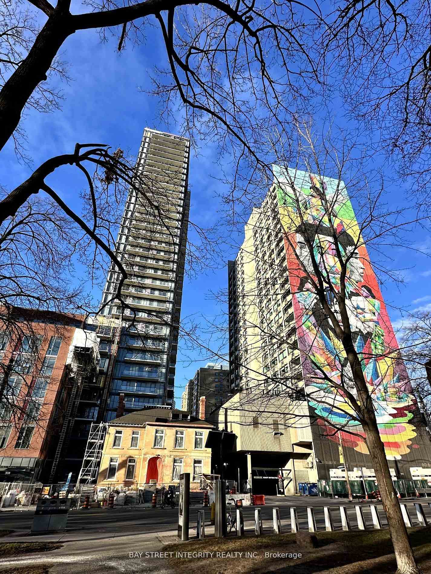 Front of Unit 918, 308 Jarvis Street