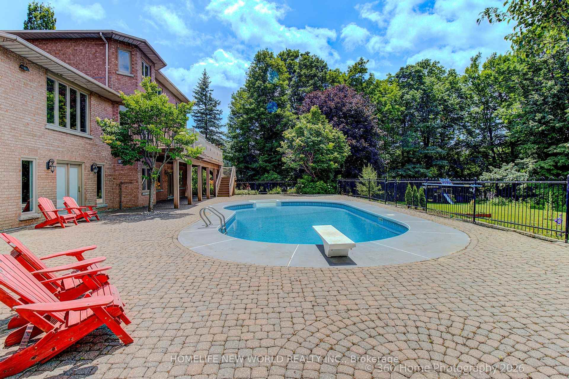 Photo 9 of 212 Burns Boulevard, King, King City — HOMEH