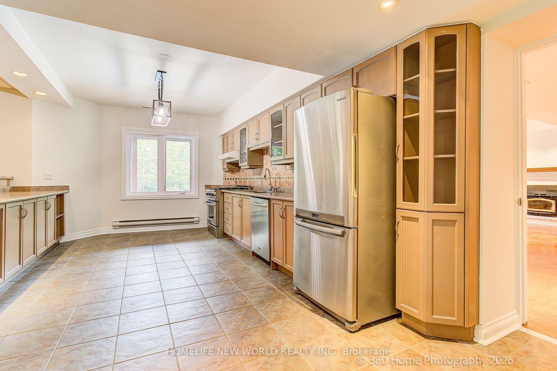 Photo 34 of 212 Burns Boulevard, King, King City — HOMEH