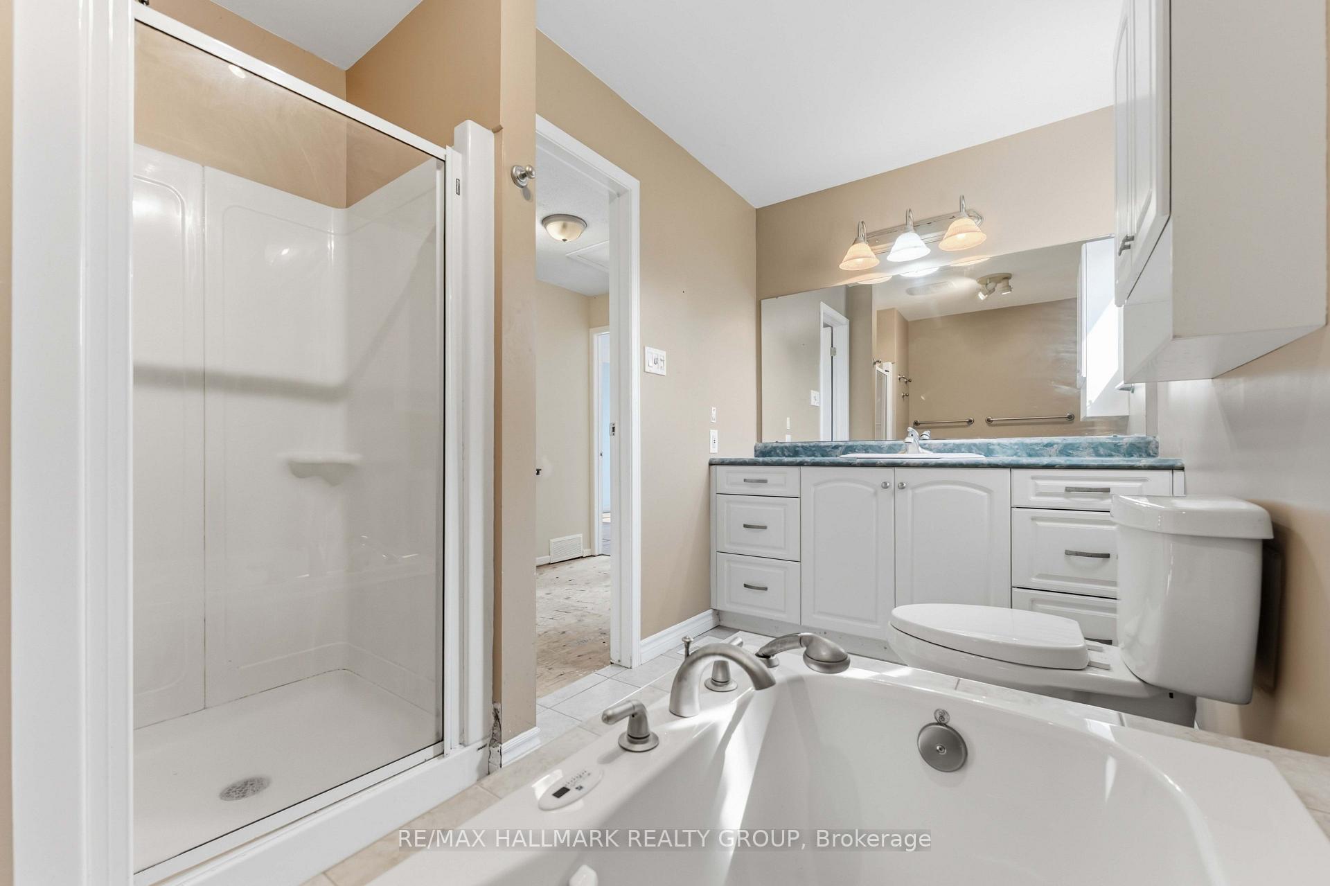 Photo 22 of 1093 St-Emmanuel Terrace, Ottawa, Convent Glen North — HOMEH