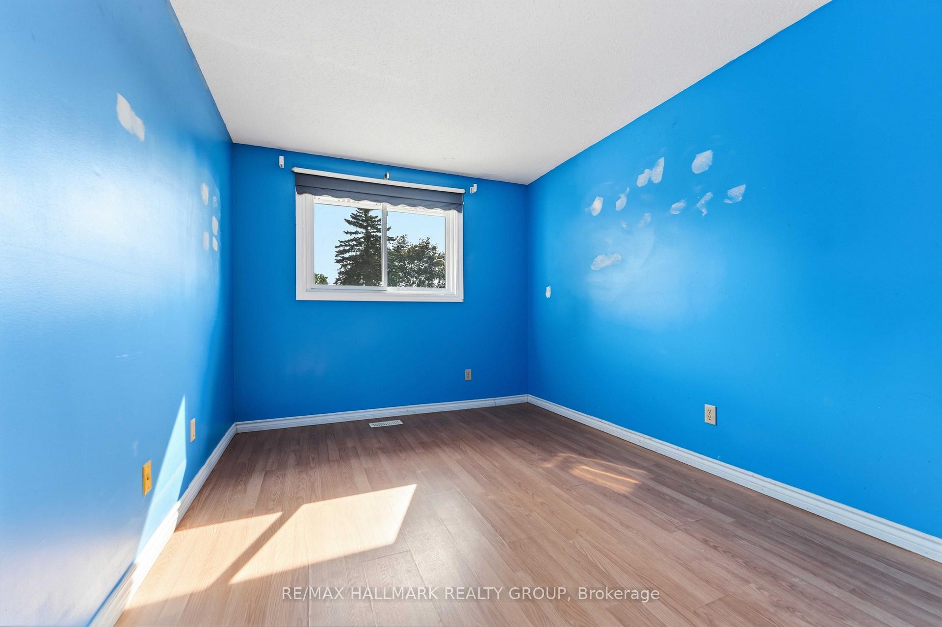Photo 25 of 1093 St-Emmanuel Terrace, Ottawa, Convent Glen North — HOMEH