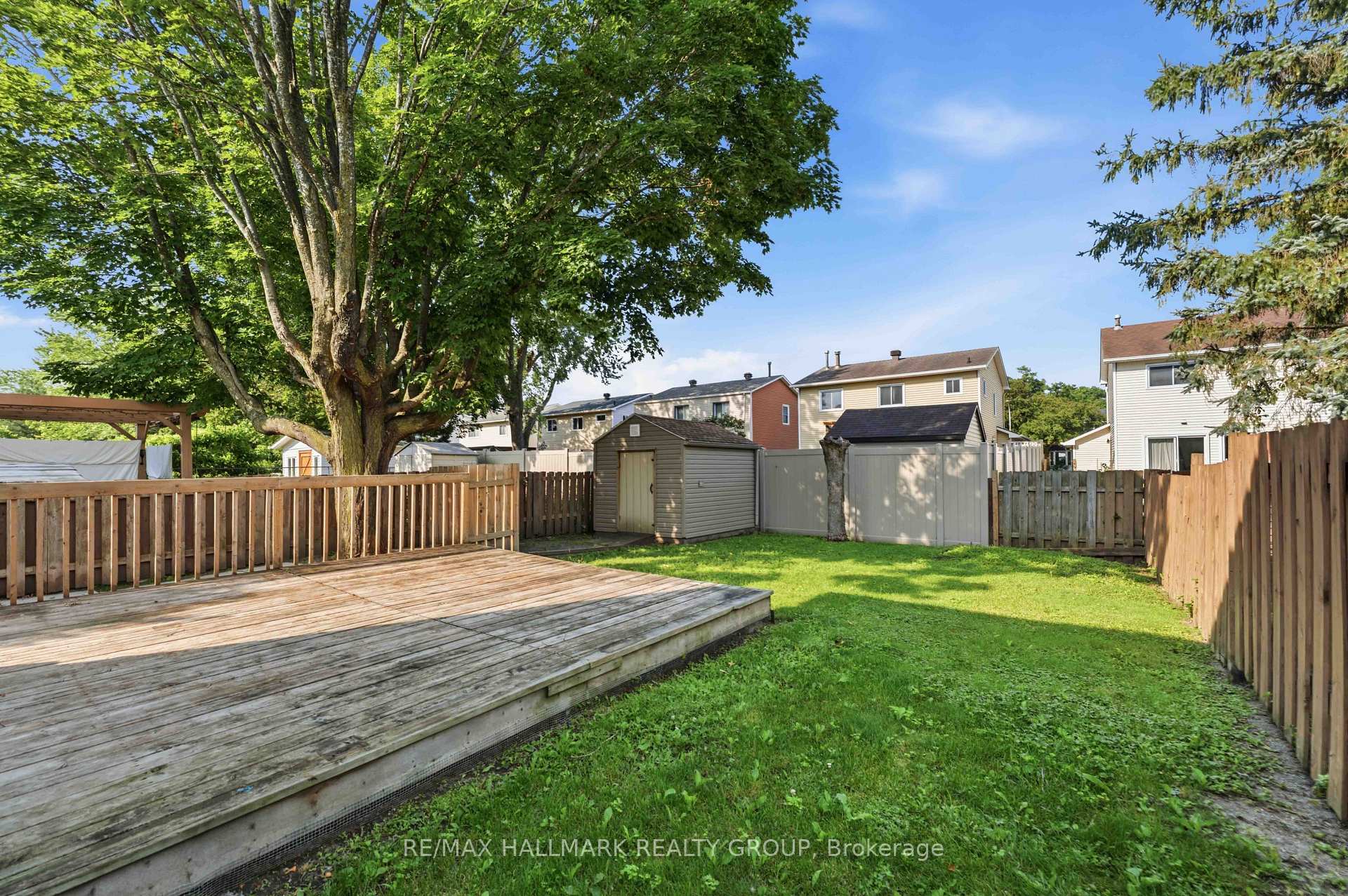Photo 36 of 1093 St-Emmanuel Terrace, Ottawa, Convent Glen North — HOMEH