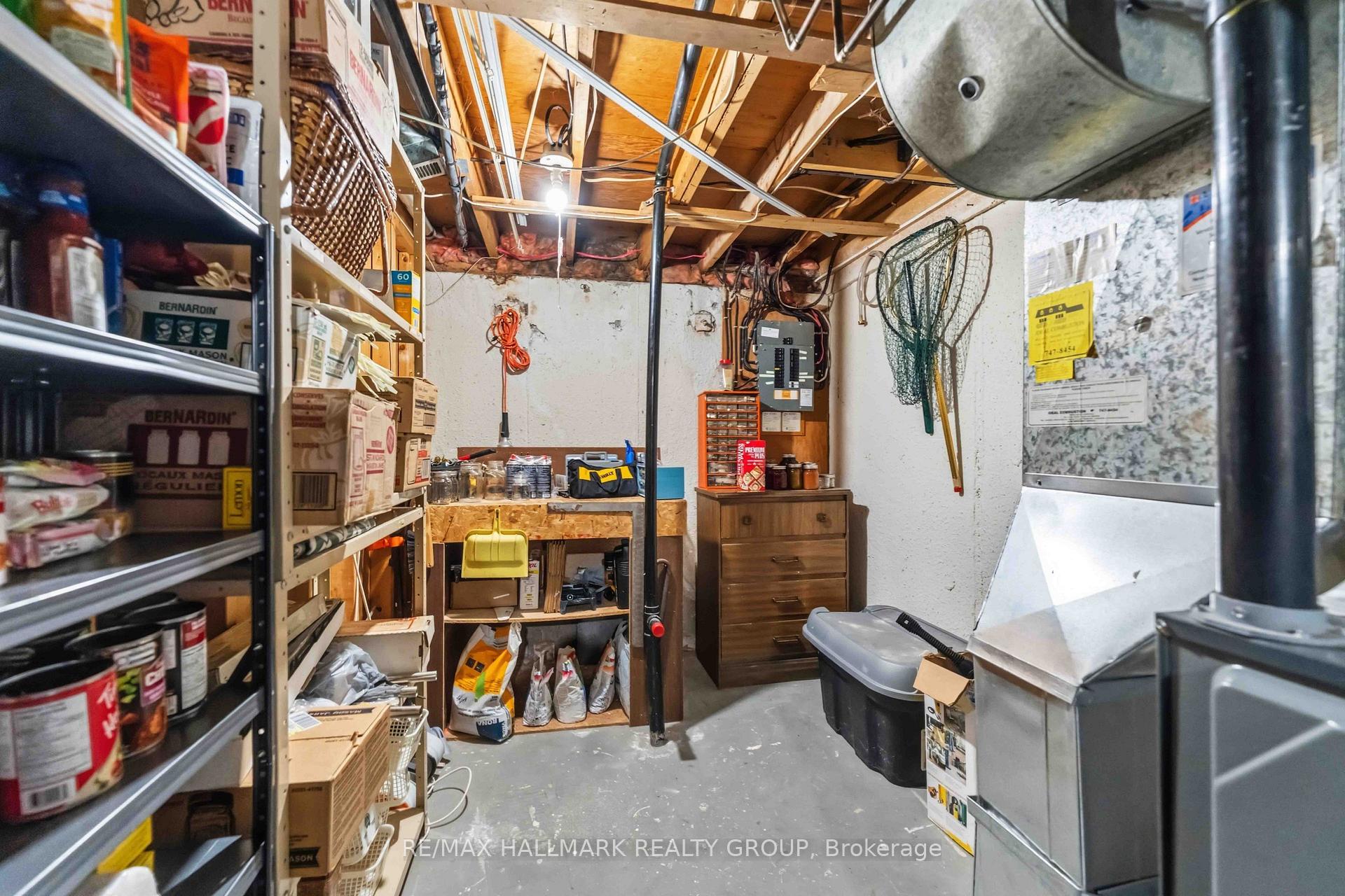Photo 22 of Unit B, 1506 Beaverpond Drive, Ottawa, Pineview — HOMEH