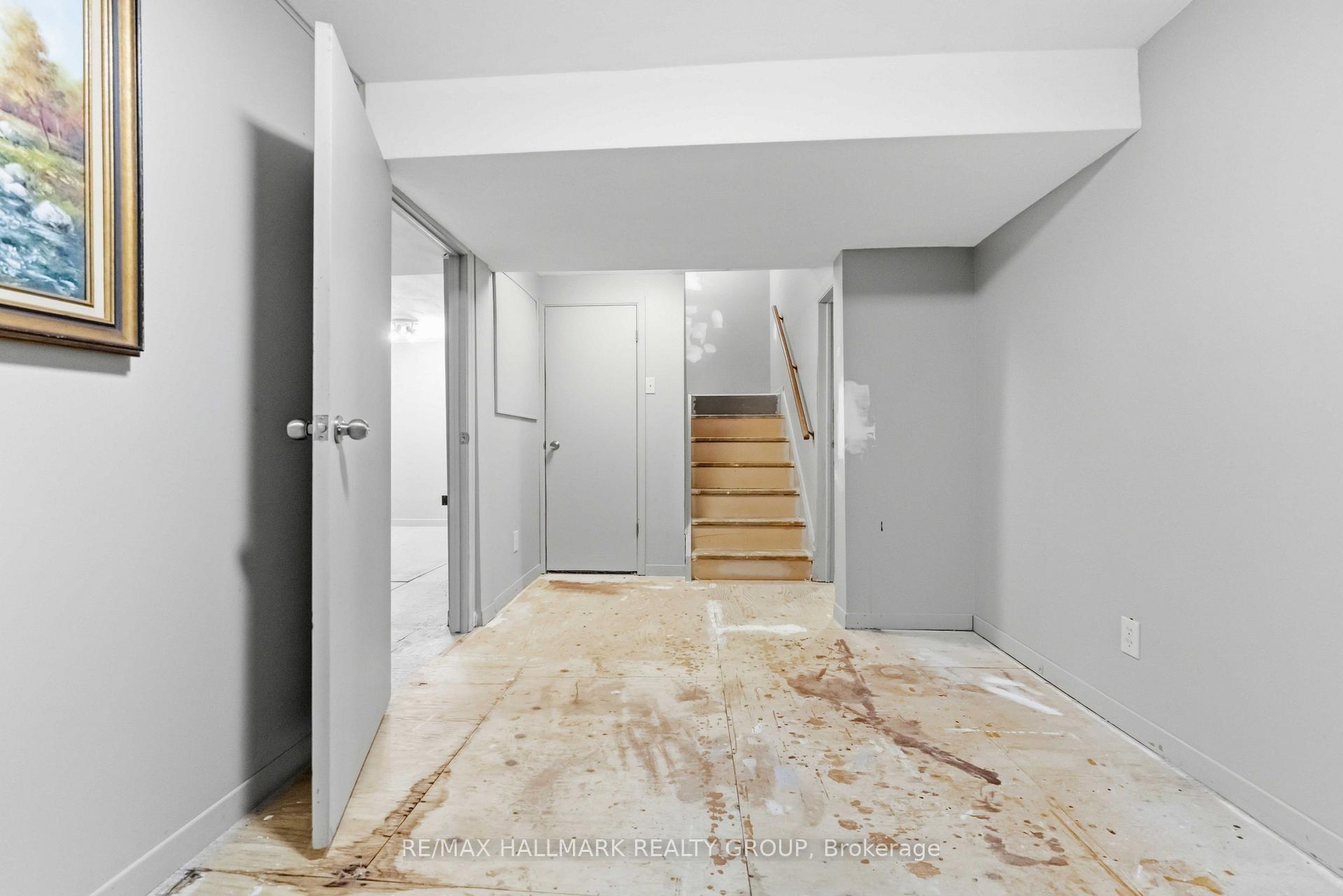 Photo 23 of Unit B, 1506 Beaverpond Drive, Ottawa, Pineview — HOMEH