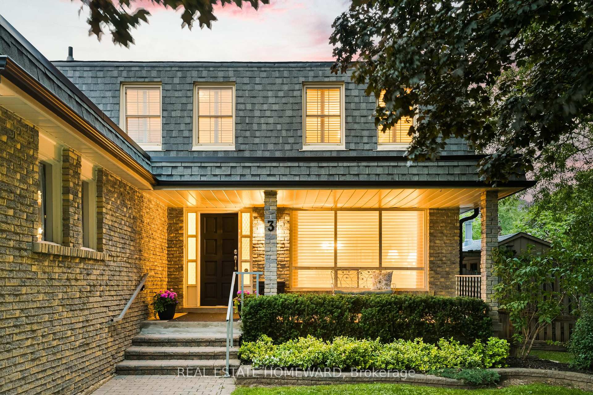 Photo 4 of 3 Emmeloord Crescent, Markham, Unionville — HOMEH