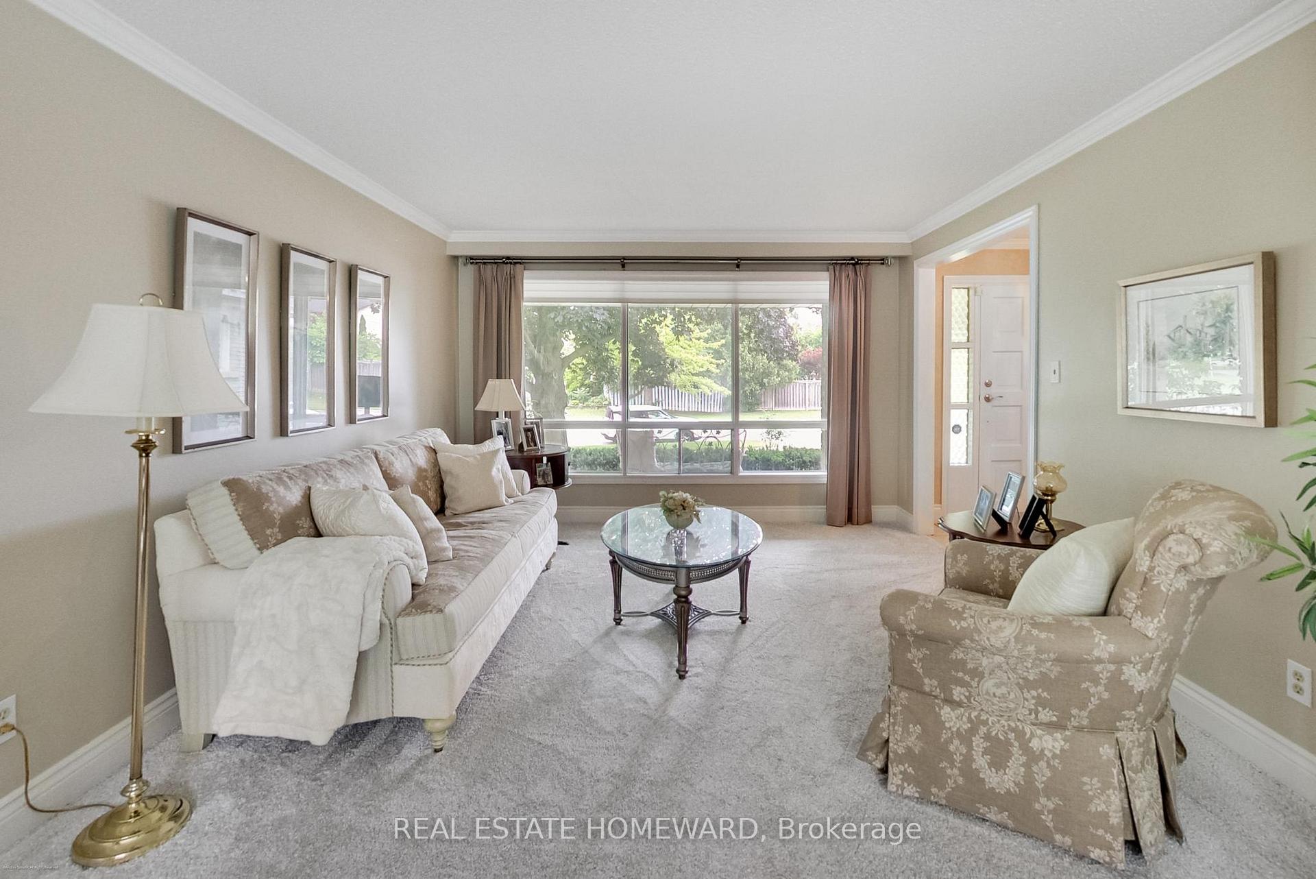 Photo 9 of 3 Emmeloord Crescent, Markham, Unionville — HOMEH