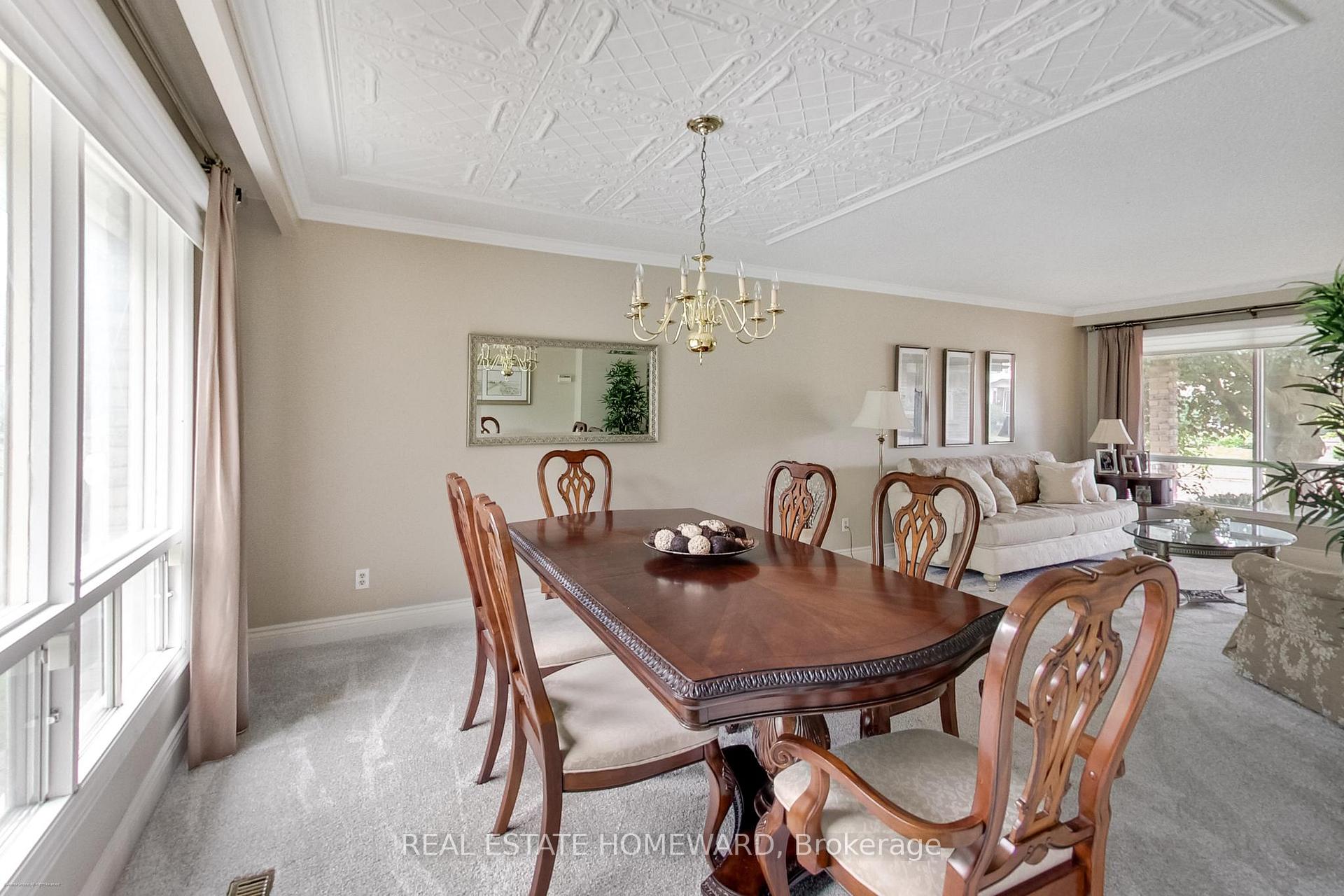 Photo 10 of 3 Emmeloord Crescent, Markham, Unionville — HOMEH