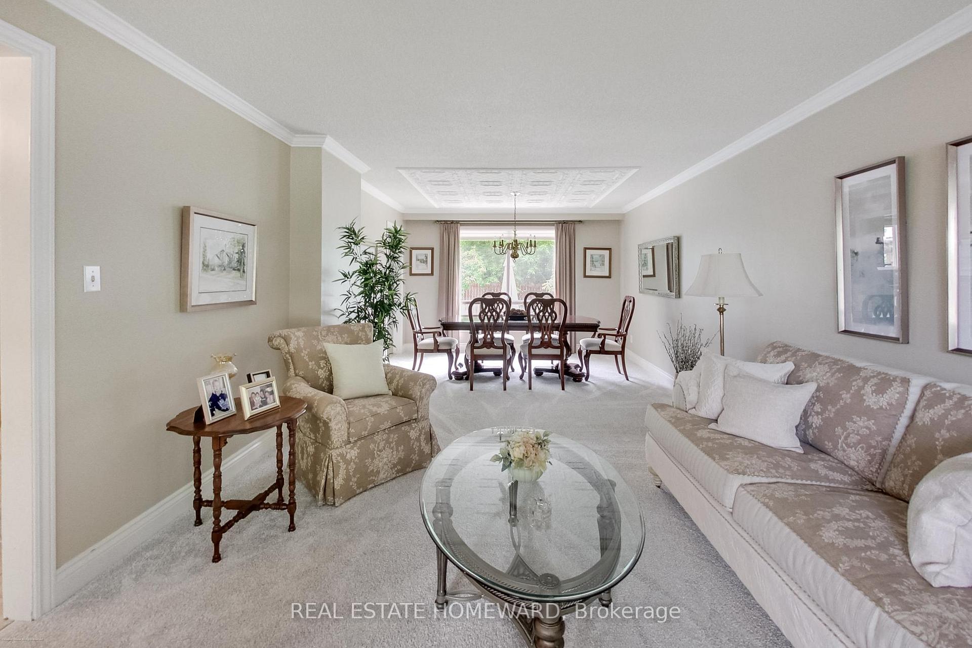 Photo 12 of 3 Emmeloord Crescent, Markham, Unionville — HOMEH