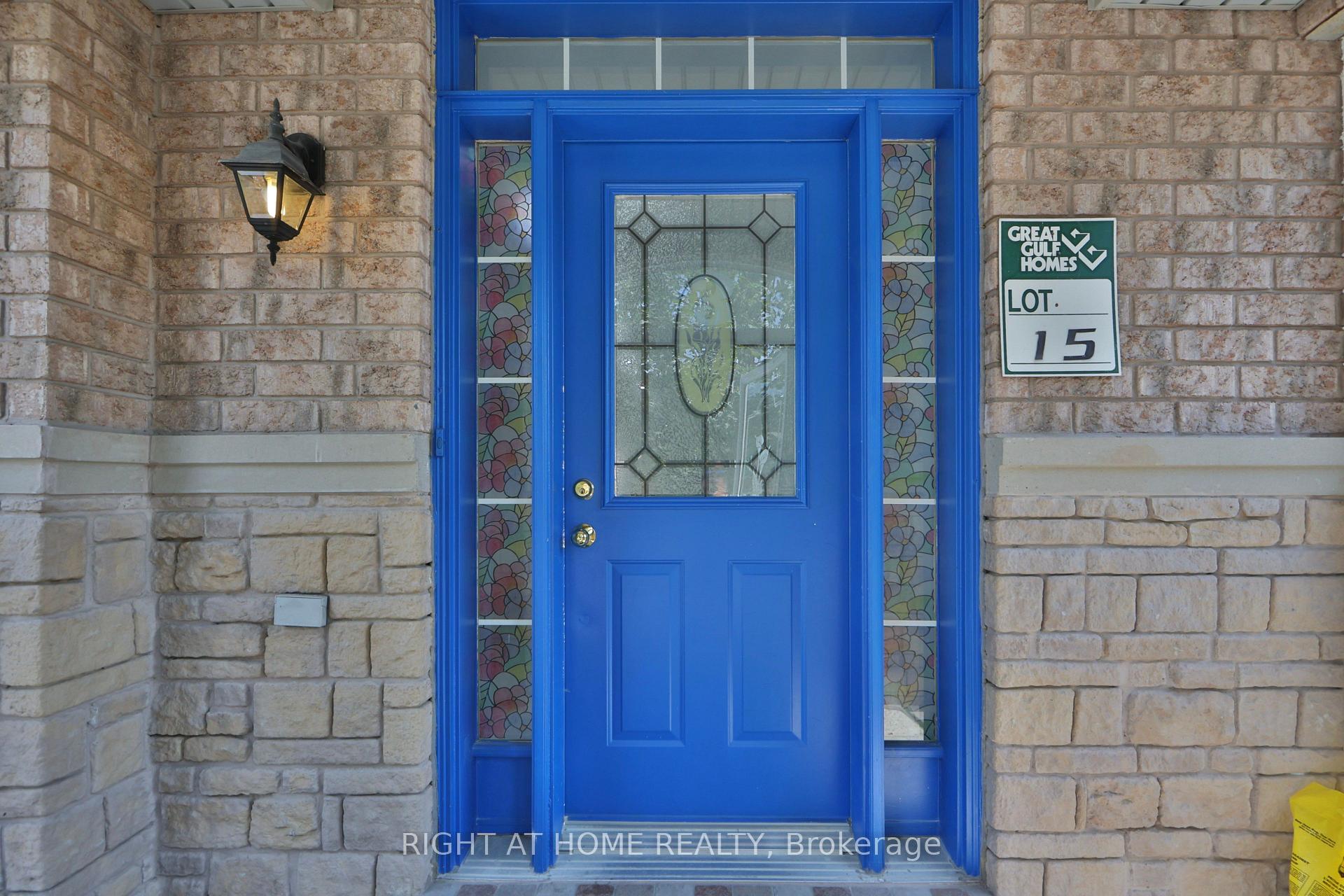 Photo 4 of 3 Silverbell Court, Brampton, Fletcher's Meadow — HOMEH