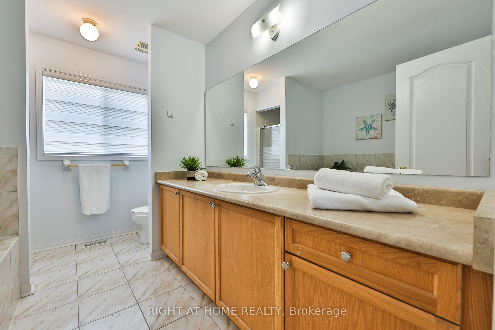 Photo 23 of 3 Silverbell Court, Brampton, Fletcher's Meadow — HOMEH