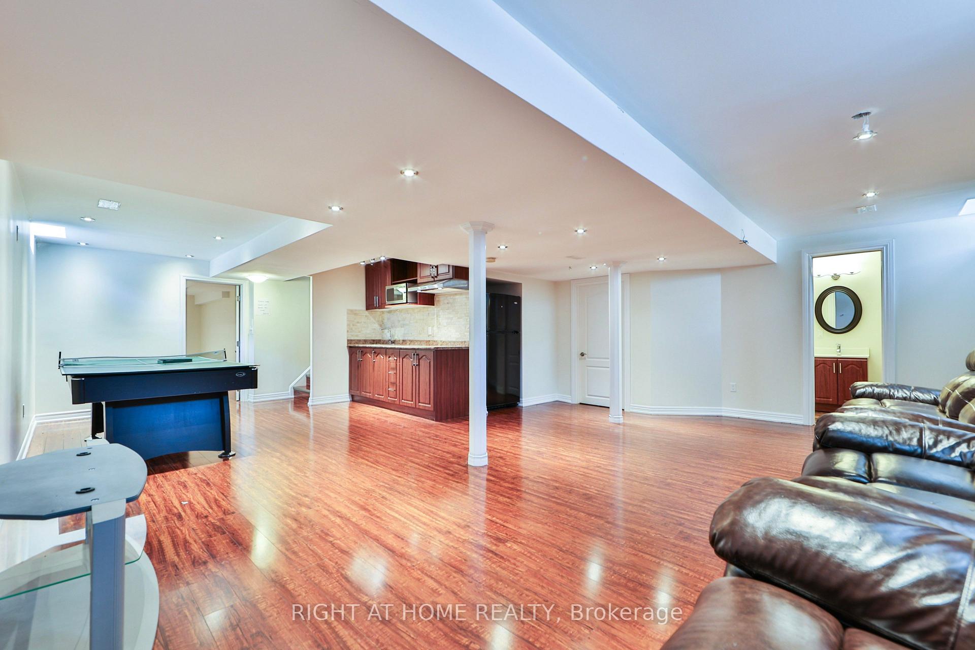 Photo 39 of 3 Silverbell Court, Brampton, Fletcher's Meadow — HOMEH