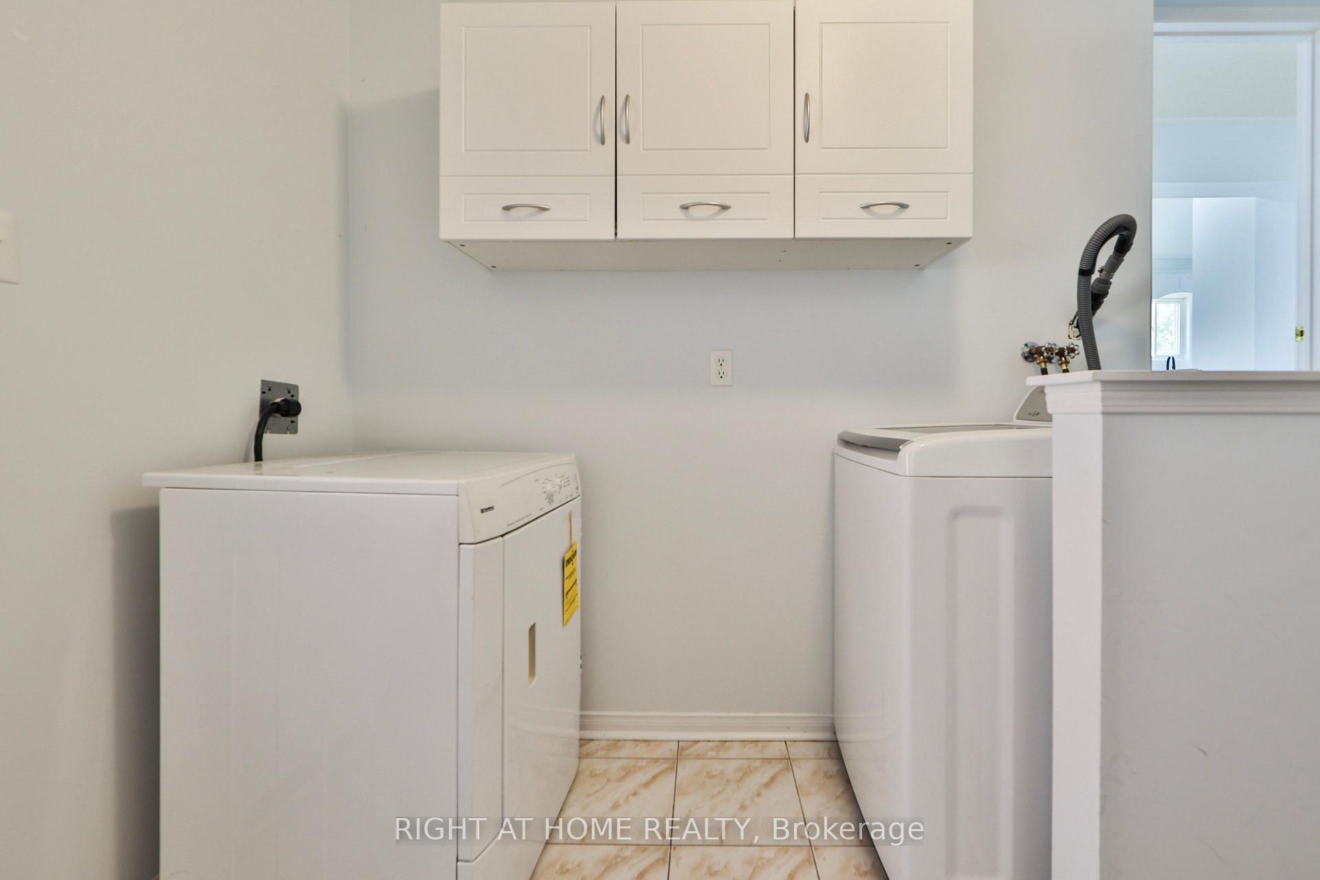Photo 44 of 3 Silverbell Court, Brampton, Fletcher's Meadow — HOMEH