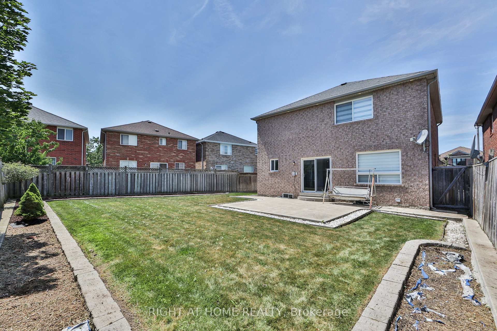 Photo 47 of 3 Silverbell Court, Brampton, Fletcher's Meadow — HOMEH
