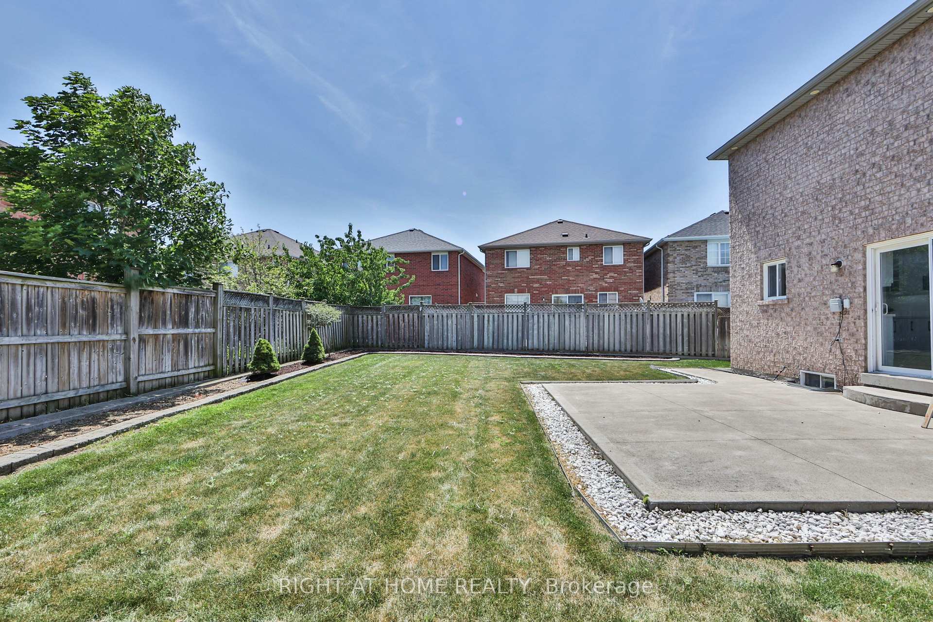 Photo 48 of 3 Silverbell Court, Brampton, Fletcher's Meadow — HOMEH