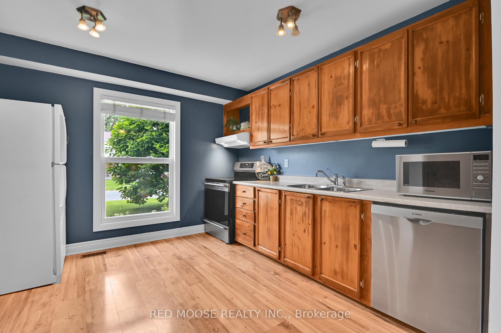 Photo 6 of 67 Valewood Crescent, Ottawa, Blackburn Hamlet — HOMEH