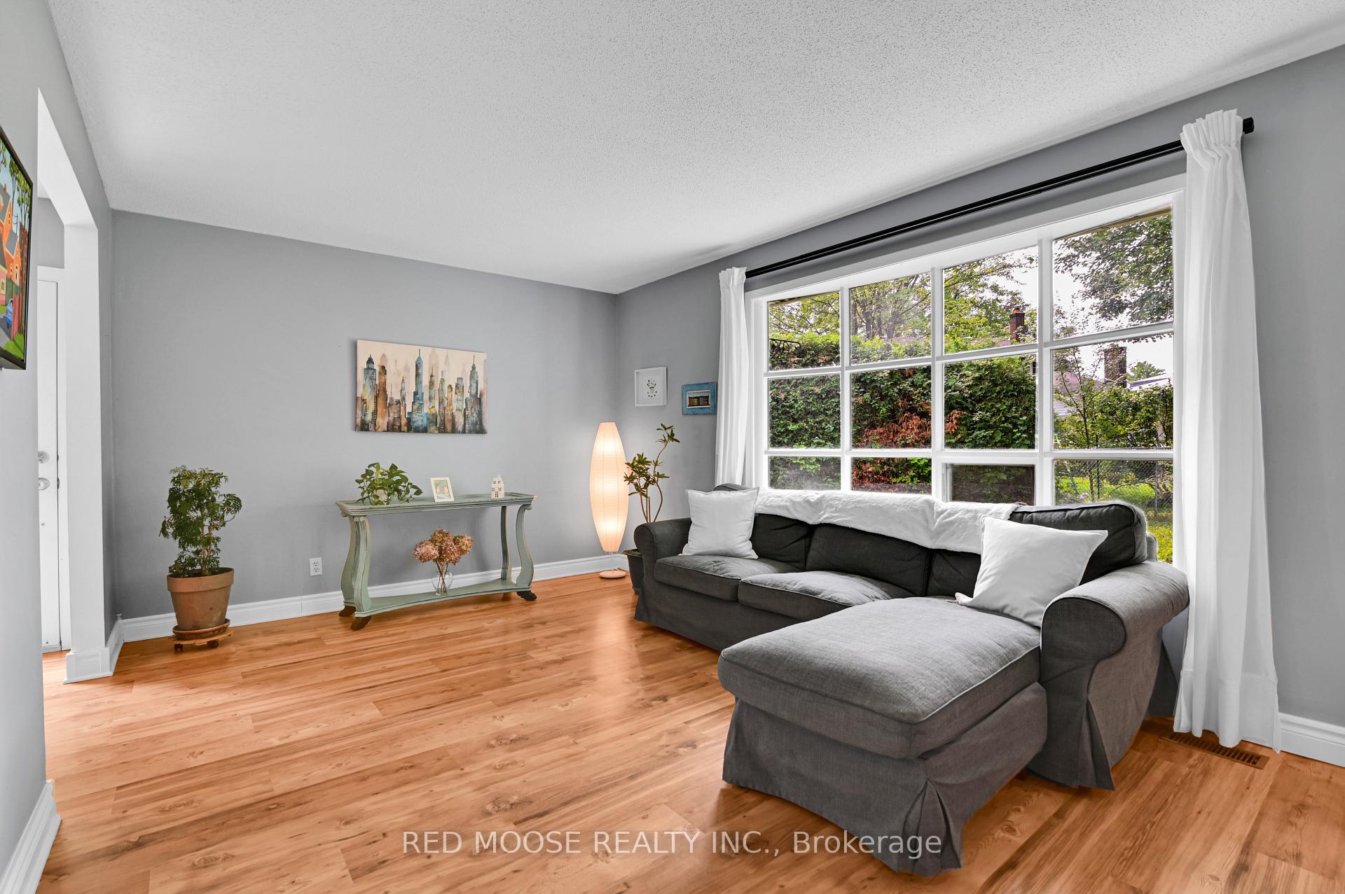 Photo 12 of 67 Valewood Crescent, Ottawa, Blackburn Hamlet — HOMEH