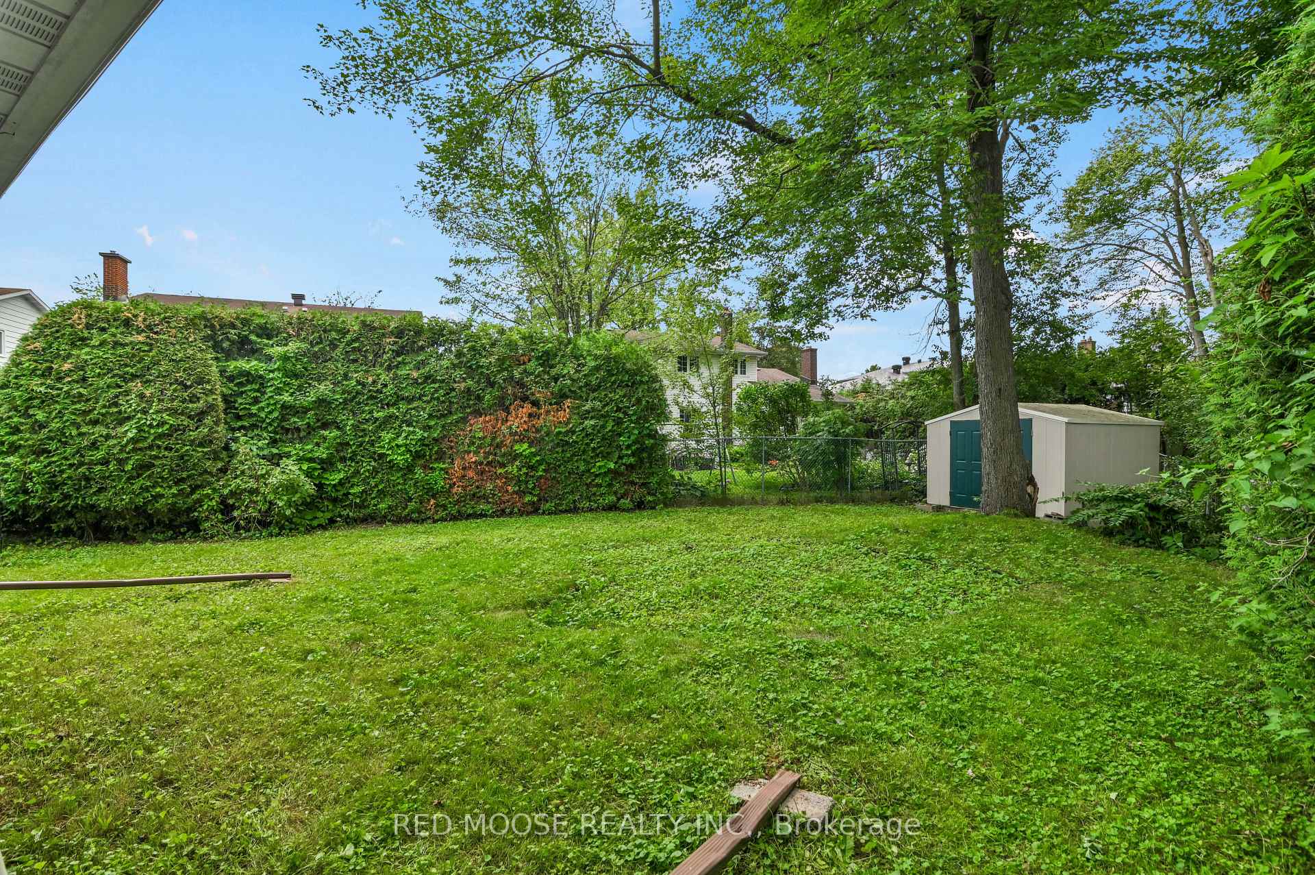 Photo 30 of 67 Valewood Crescent, Ottawa, Blackburn Hamlet — HOMEH