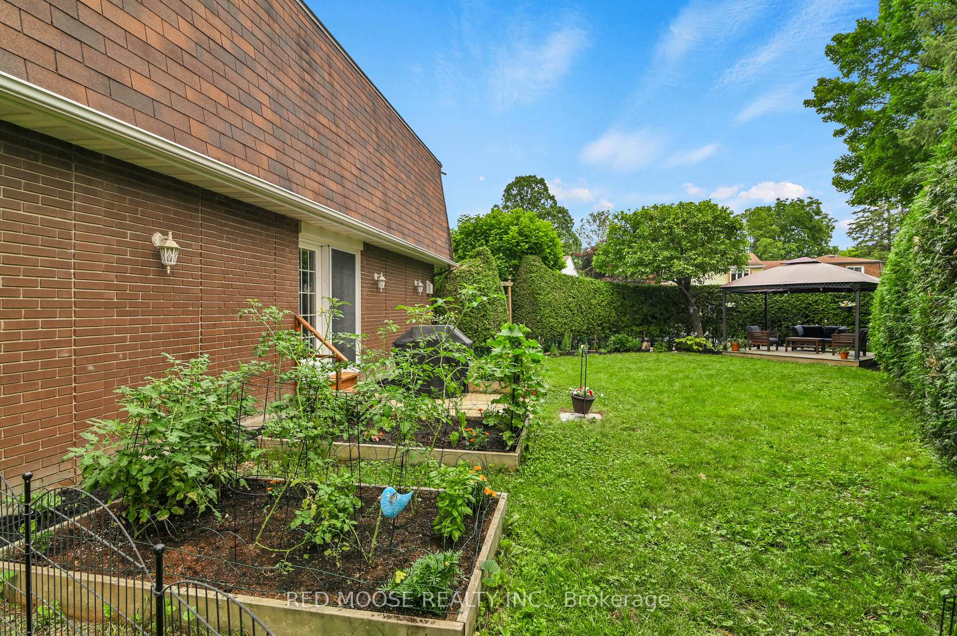 Photo 32 of 67 Valewood Crescent, Ottawa, Blackburn Hamlet — HOMEH