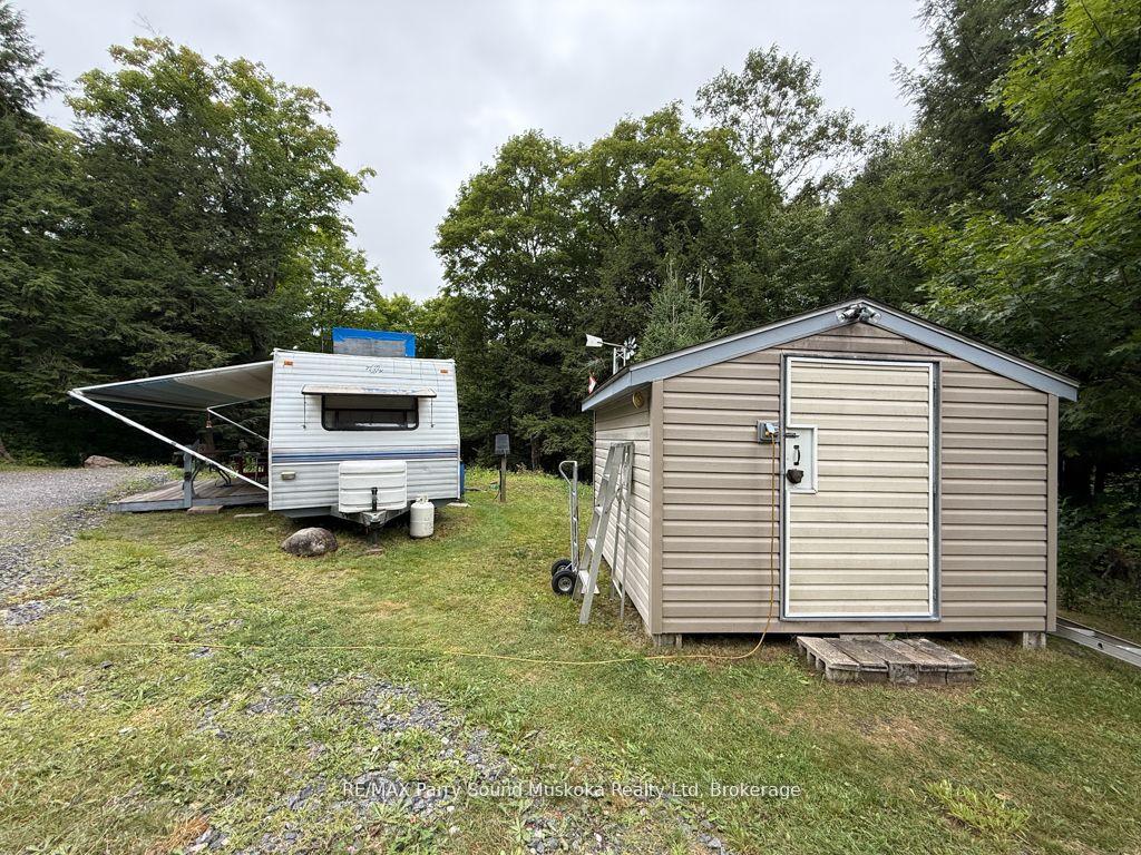 Photo 11 of 335 Centre Road, McKellar — HOMEH